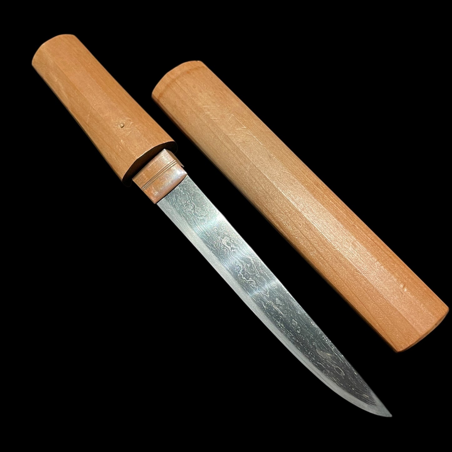 Oodahamono 大肌物 TANTO, Yoshimitsu 吉光 signed, Thick blade, Muromachi period