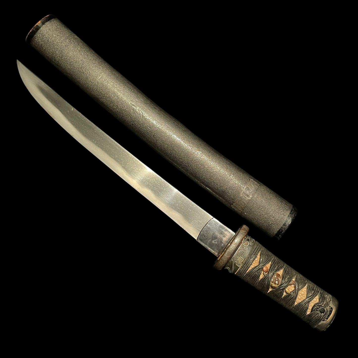 Horse Menuki Black TANTO, Hirazukuri Blade, Edo period mumei