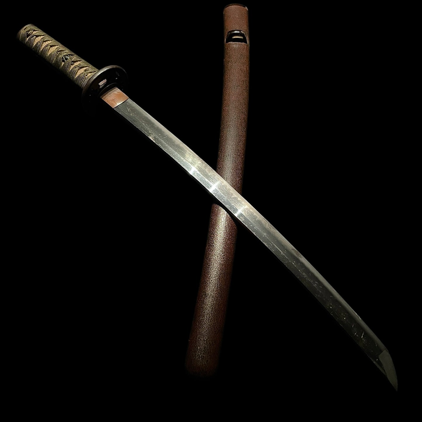 Sanbonsugi hamon 三本杉刃文 Wakizashi, Lotus root Thick Tsuba, Edo period mumei