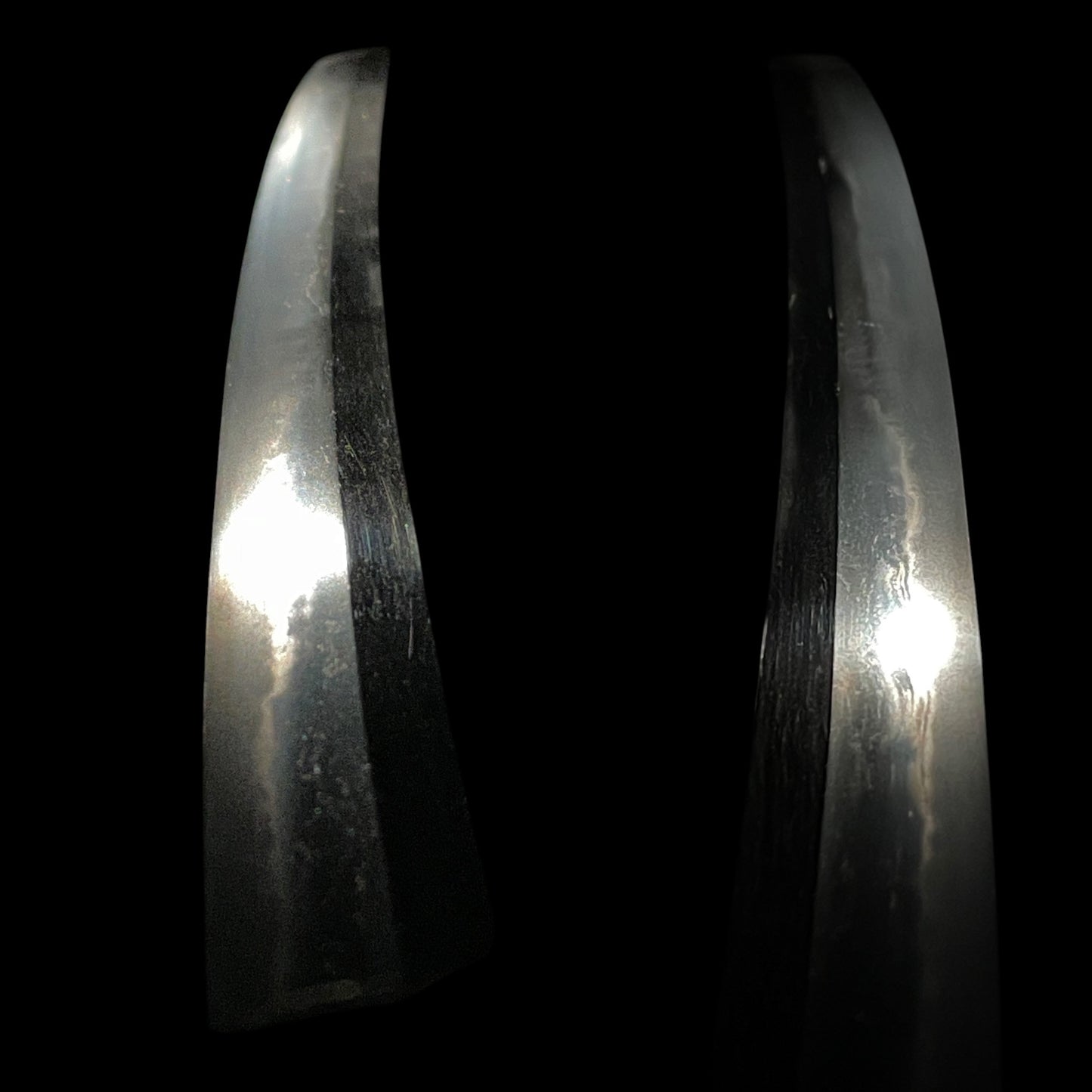Izuminokami Kunisada 和泉守國貞 signed Wakizashi, with Kozuka, Edo period