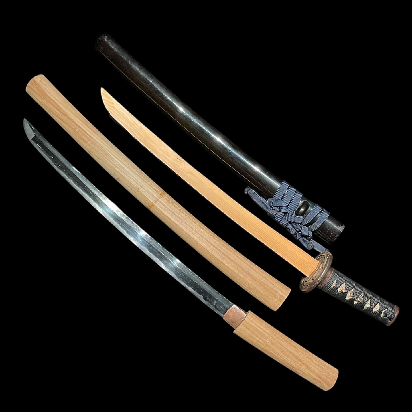 Fujishima 藤島 Wakizashi, with Shirasaya and NBTHK Certificate, Edo period
