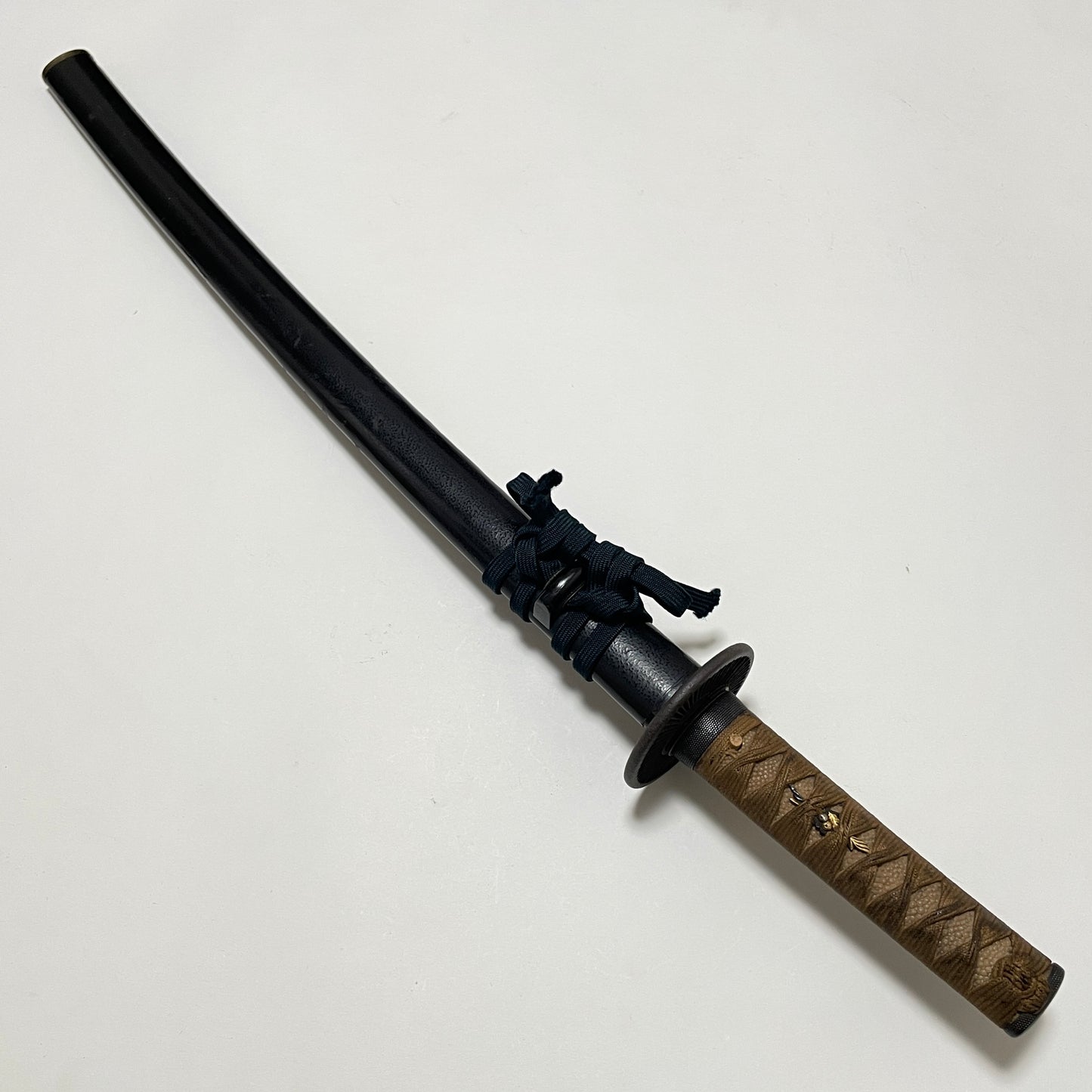 Kyosukashi-Tsuba 京透鍔 Long Wakizashi, Shakudo Nanakoji Fuchikashira 赤銅魚々子地縁頭