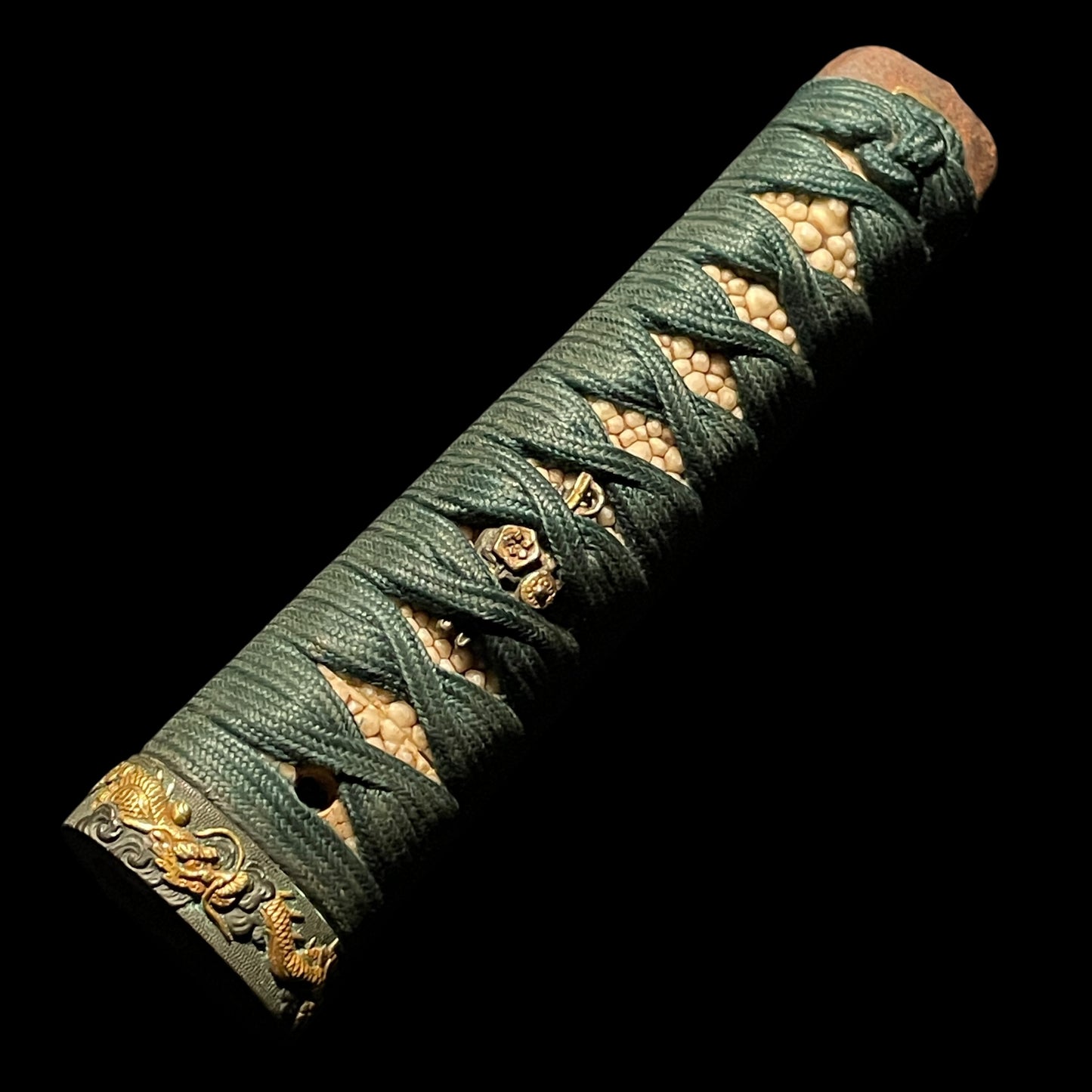 Dragon Fuchi Wakizashi, 武蔵住光正 Musashiju Mitsumasa Signed Tsuba, Edo period