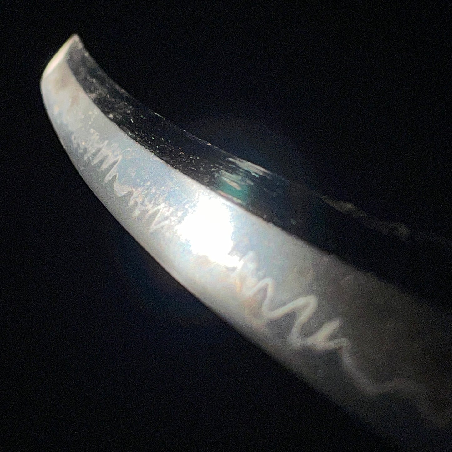 Stunning Hamon Black Wakizashi, Kobayashi Hiroshige 小林廣重 signed Fuchi, Edo period mumei