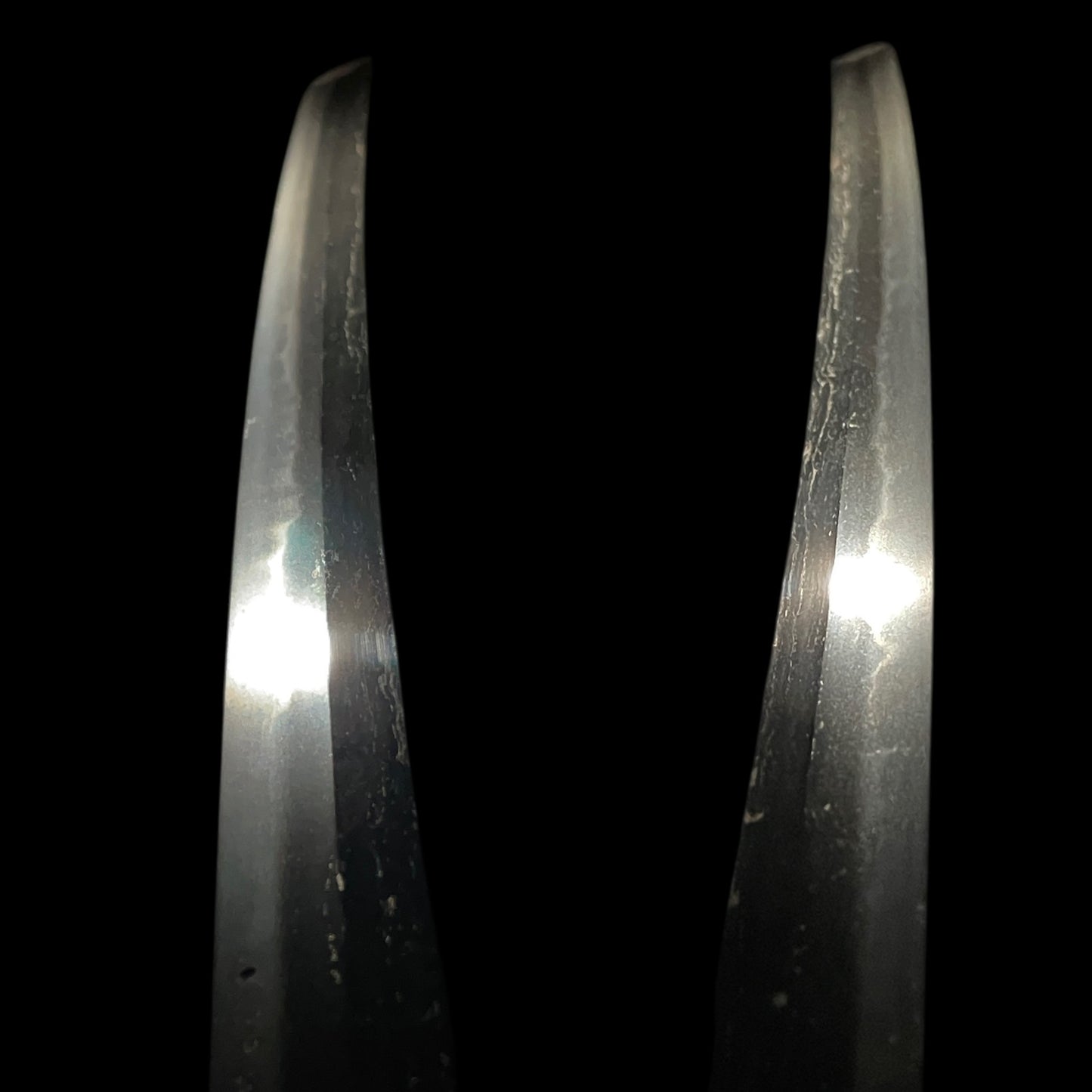 KIKUMON 菊紋 Chrysanthemum crest Long WAKIZASHI,  Ominokami Hisamichi 近江守久道 signed