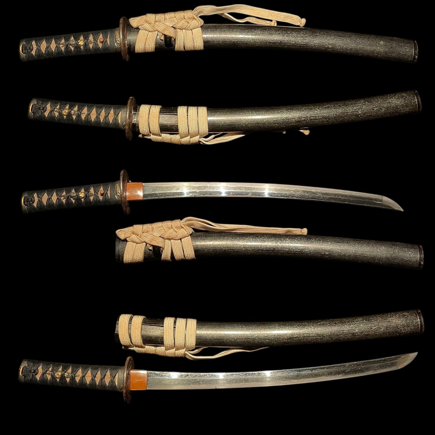 Short Wakizashi Flower Fuchikashira and Menuki, Edo period mumei