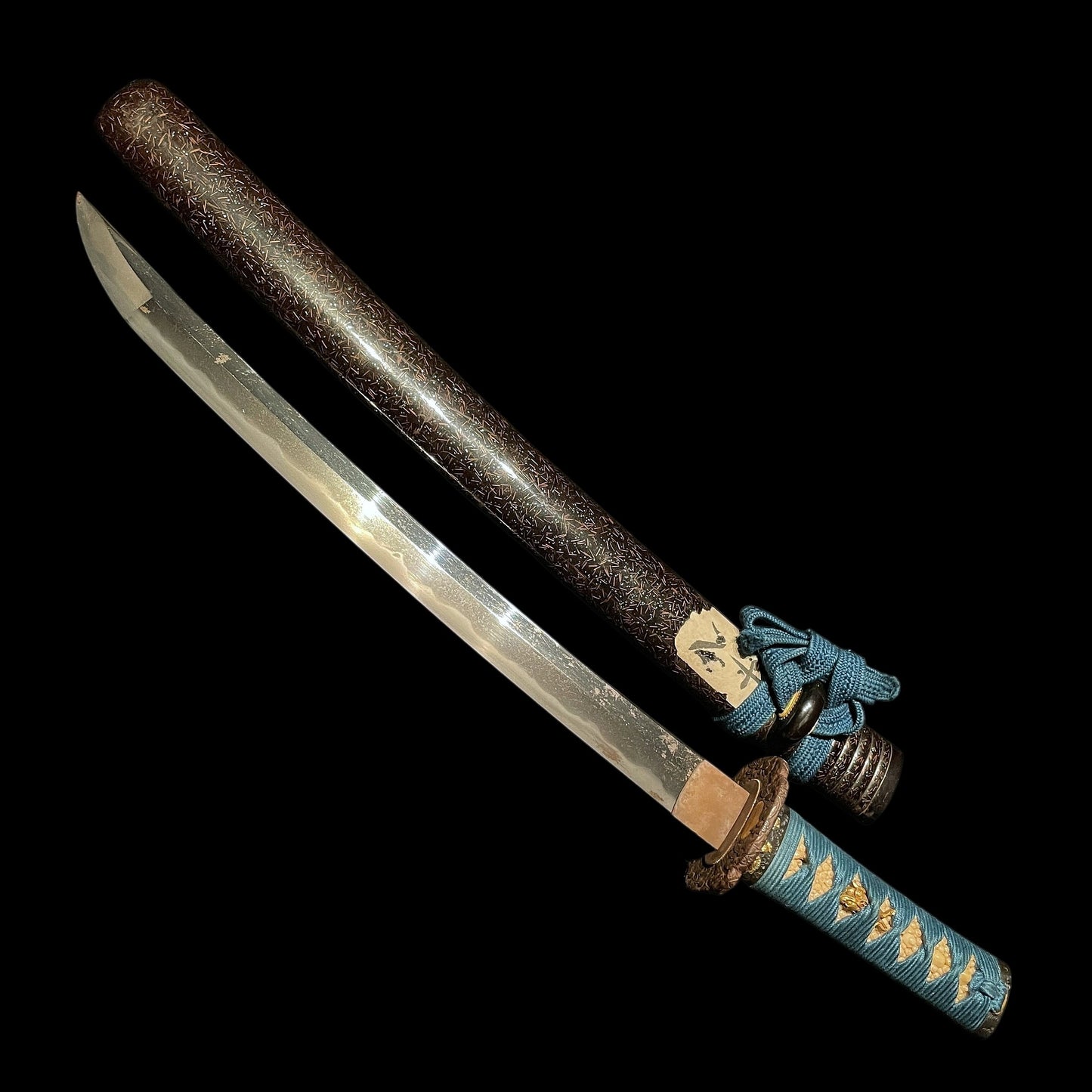 Large Kissaki Wakizashi, Shell Fuchikashira 貝縁頭, Edo period mumei