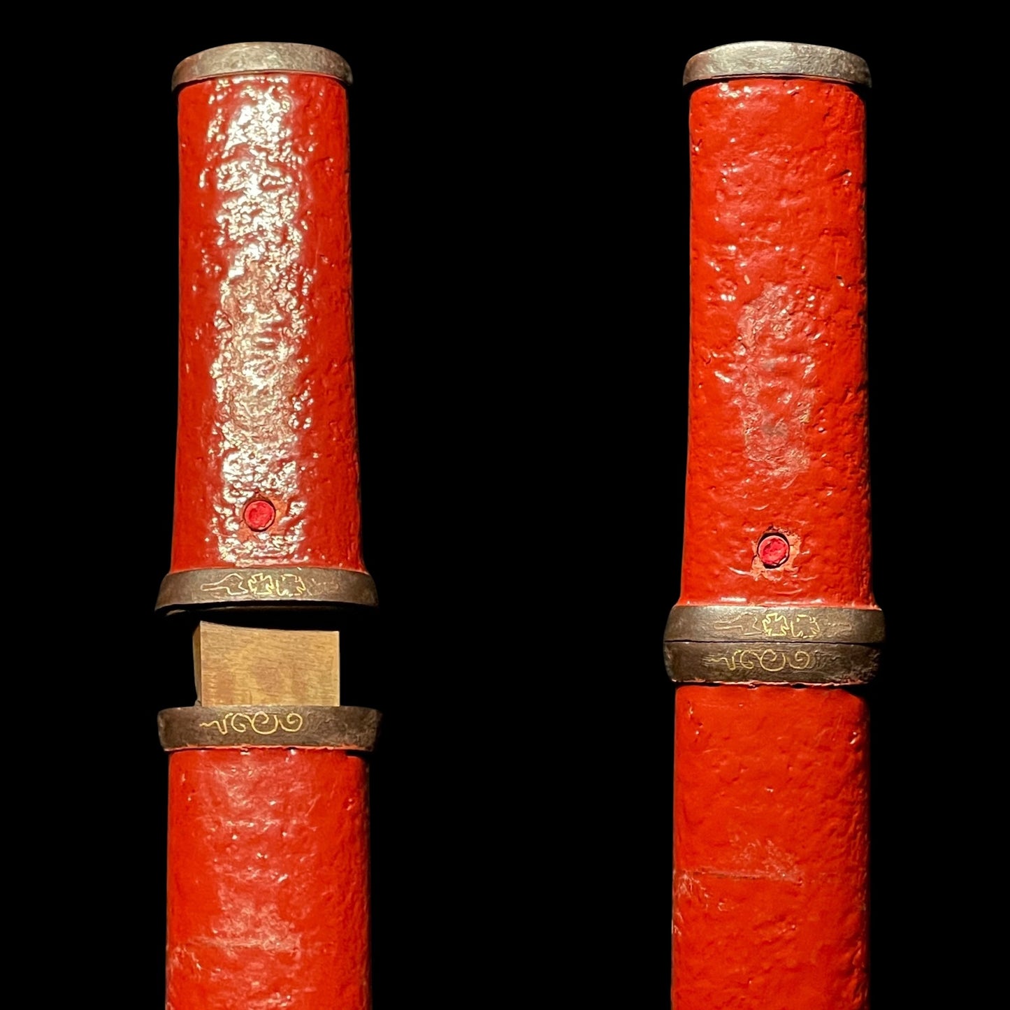 Red Aikuchi Tanto, Kanehide 兼栄 signed, Late Muromachi period, Mino School