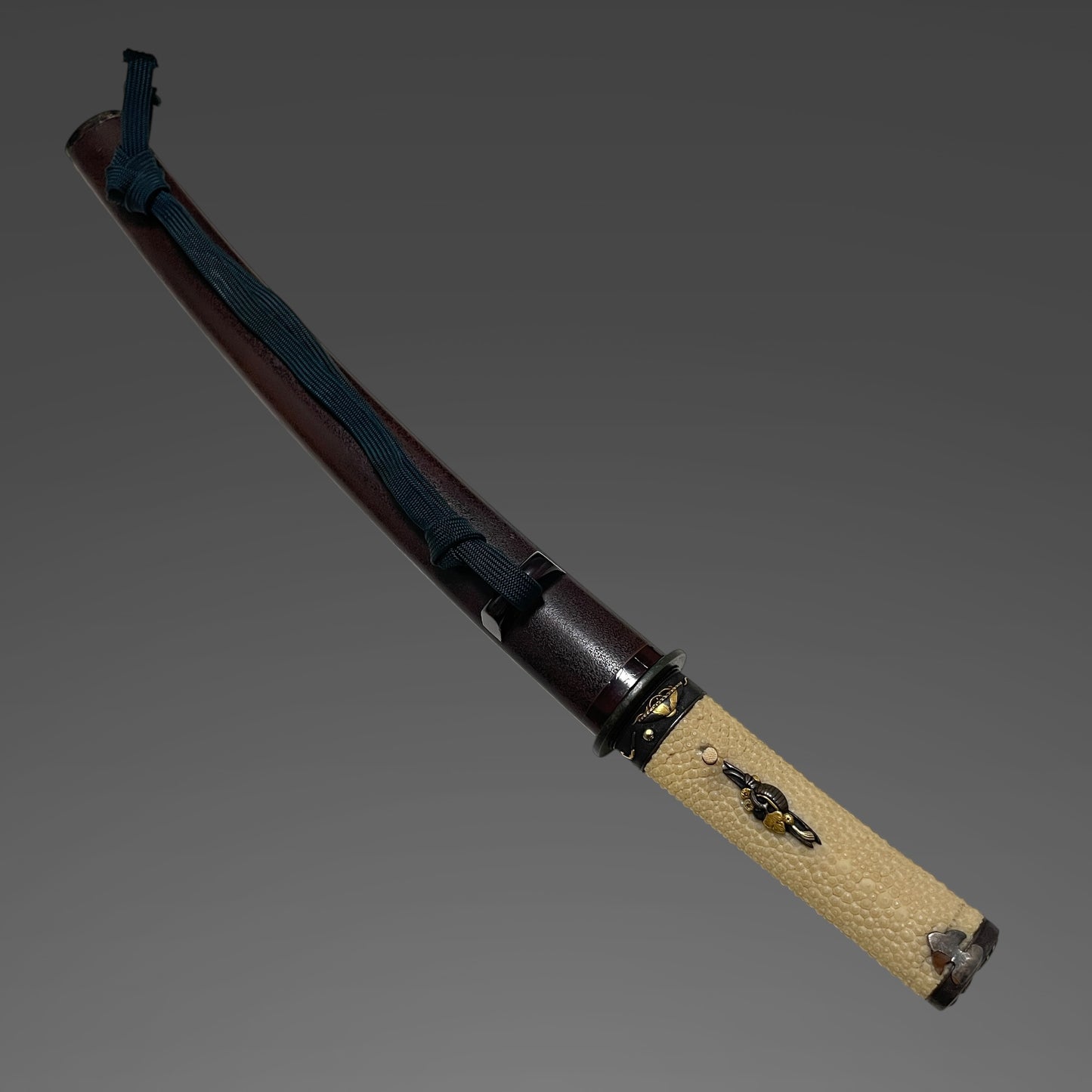 Shobuzukuri Aikuchi Wakizashi, Takarazukushi Fuchikashira, Muromachi period mumei