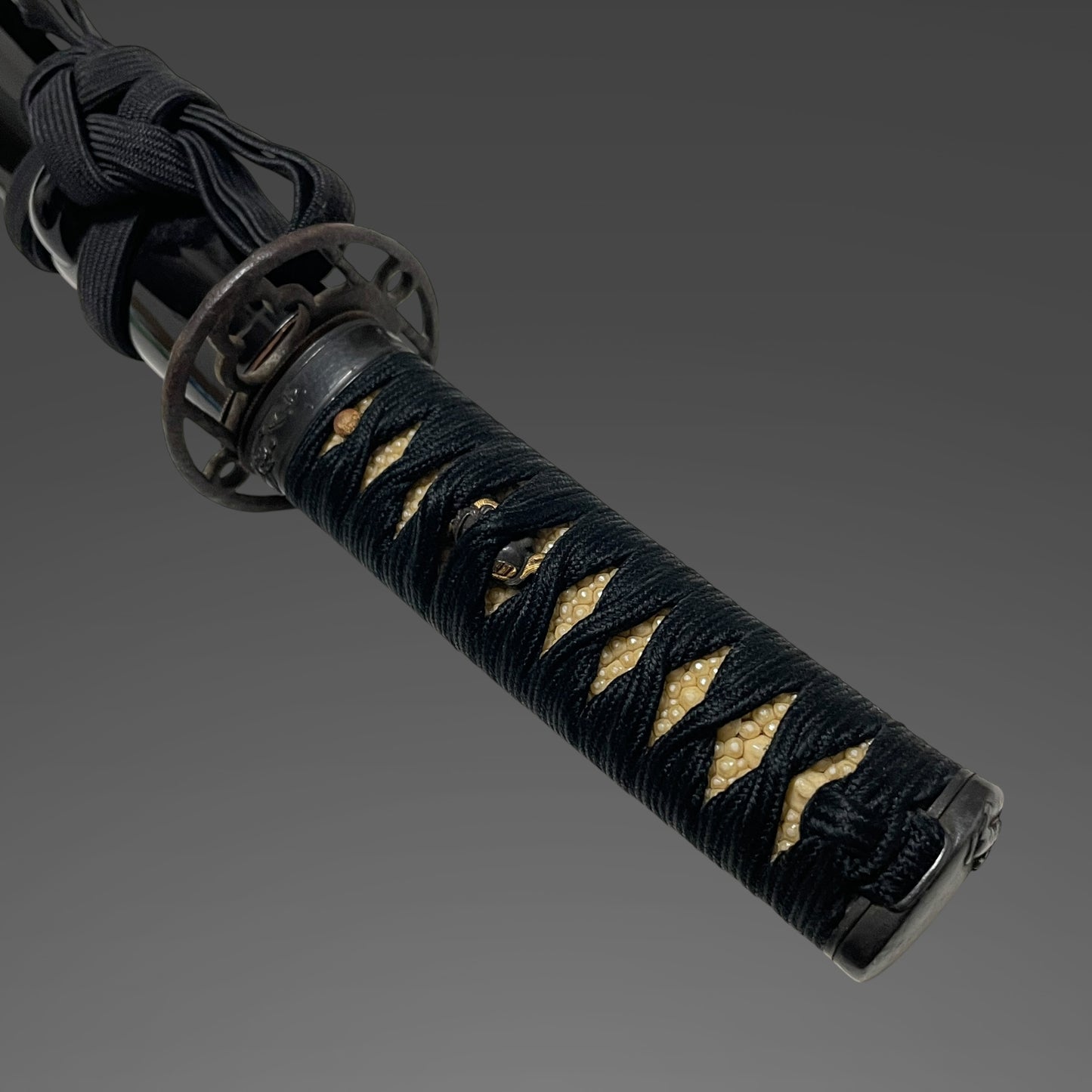 Black Wakizashi, Shakudo Shishi Fuchikashira, Edo period mumei