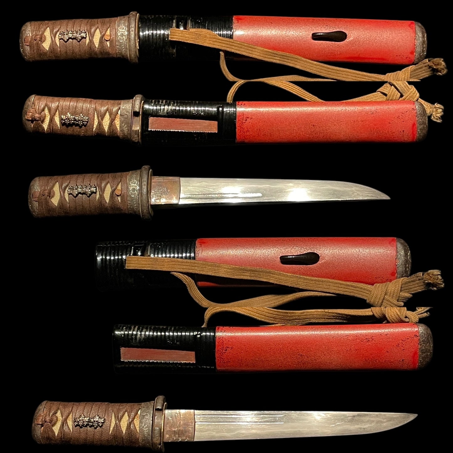 Very Thick RED TANTO, Edo period mumei, with Shirasaya, Paulownia Fittings