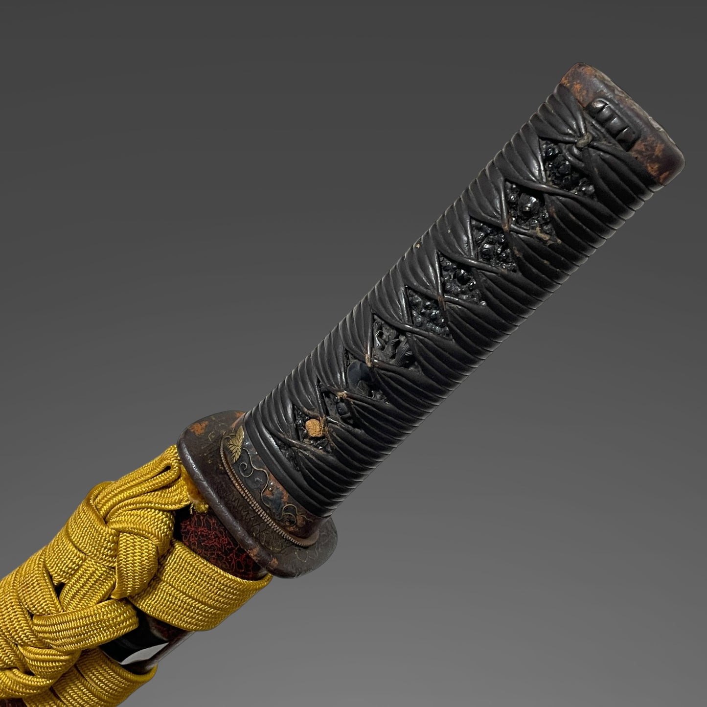 Red Wakizashi with Kozuka, Shakudo Horse Menuki, Aoimon 葵紋 Scabbard, Edo period