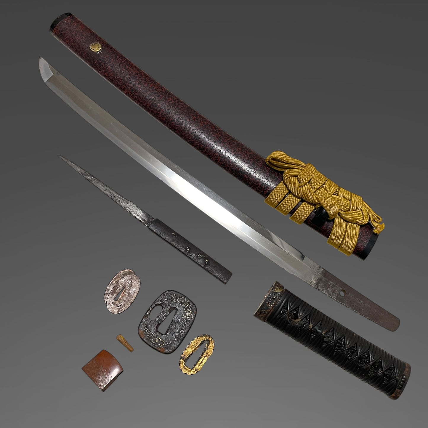 Red Wakizashi with Kozuka, Shakudo Horse Menuki, Aoimon 葵紋 Scabbard, Edo period