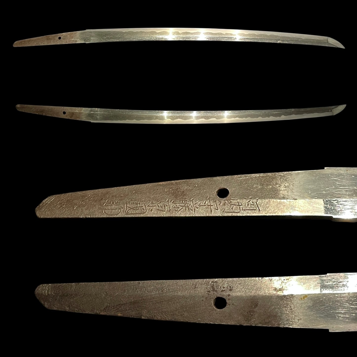 Kawachinokami Kunisuke 河内守藤原国助 signed Long WAKIZASHI in Kurosaya, Edo period