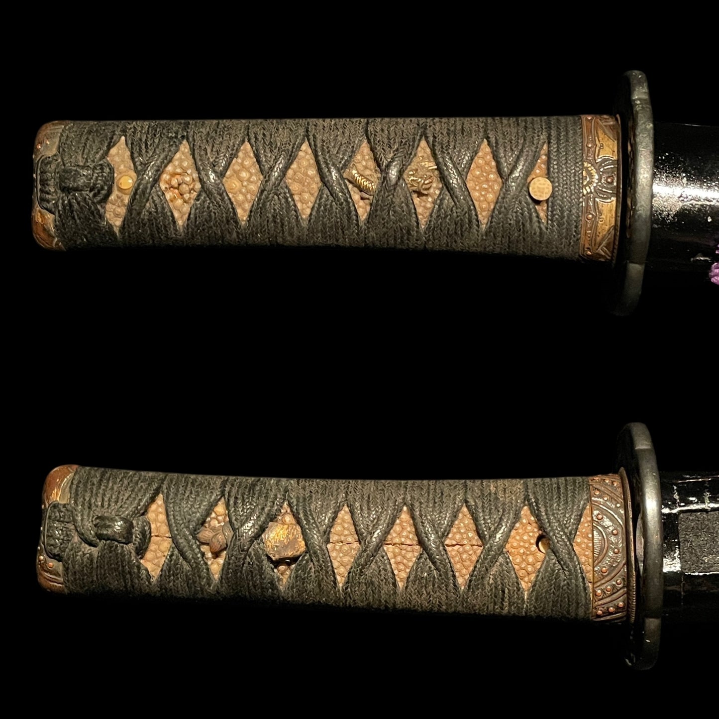 Sunnobi-TANTO 寸延短刀,Kokinko Moth Tsuba, Kabuto Fuchikashira, Edo period