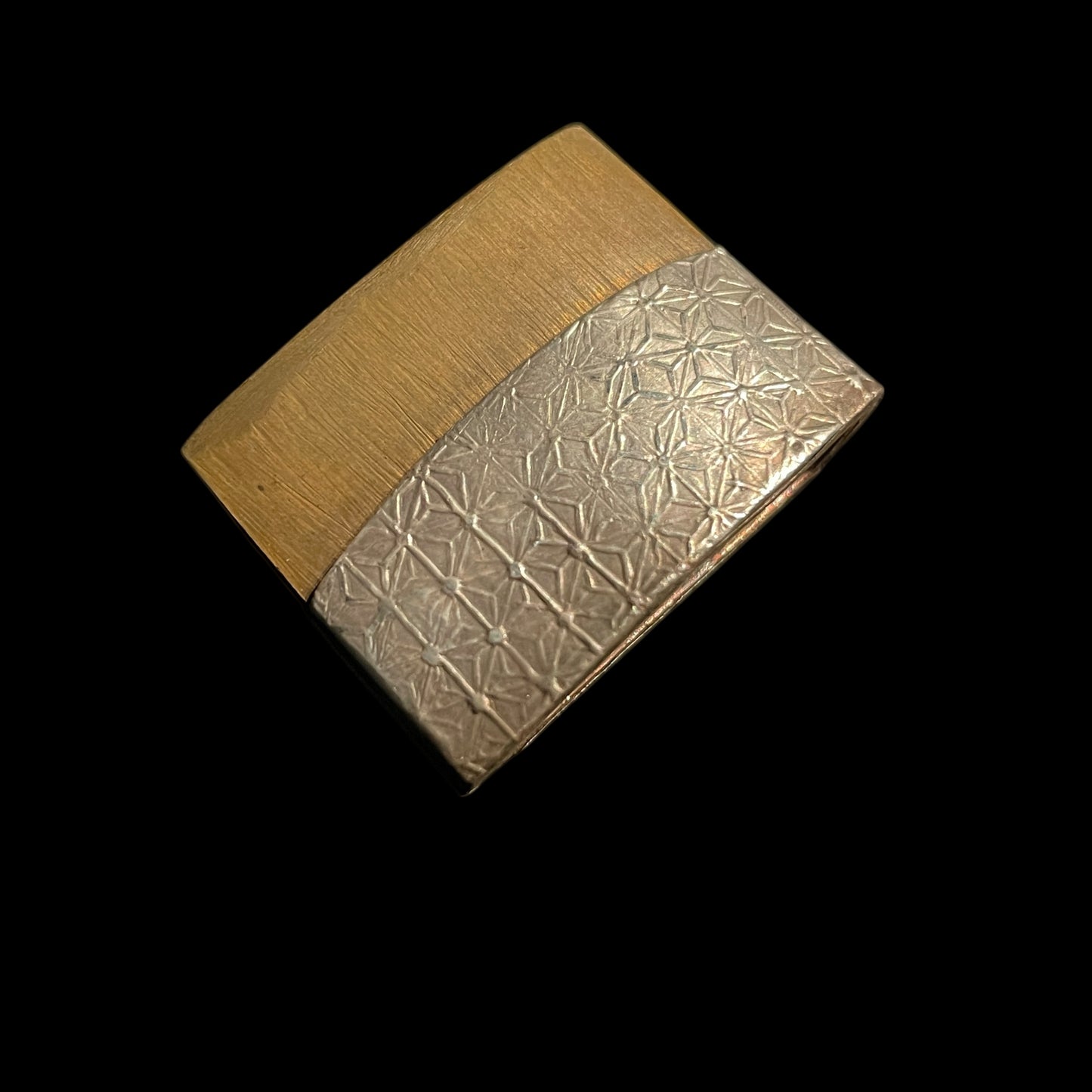 Bohi 棒樋 Long Wakizashi, Iron Sukashi Tsuba, Edo period mumei