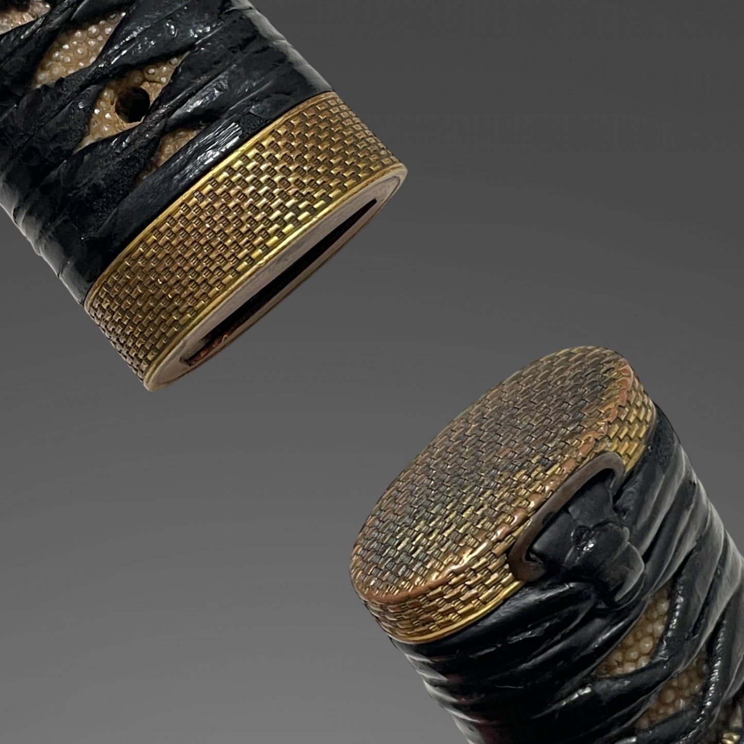 Ajiro 網代 Golden Fuchikashira TANTO, wit Kozuka, Boar Menuki, Edo period mumei
