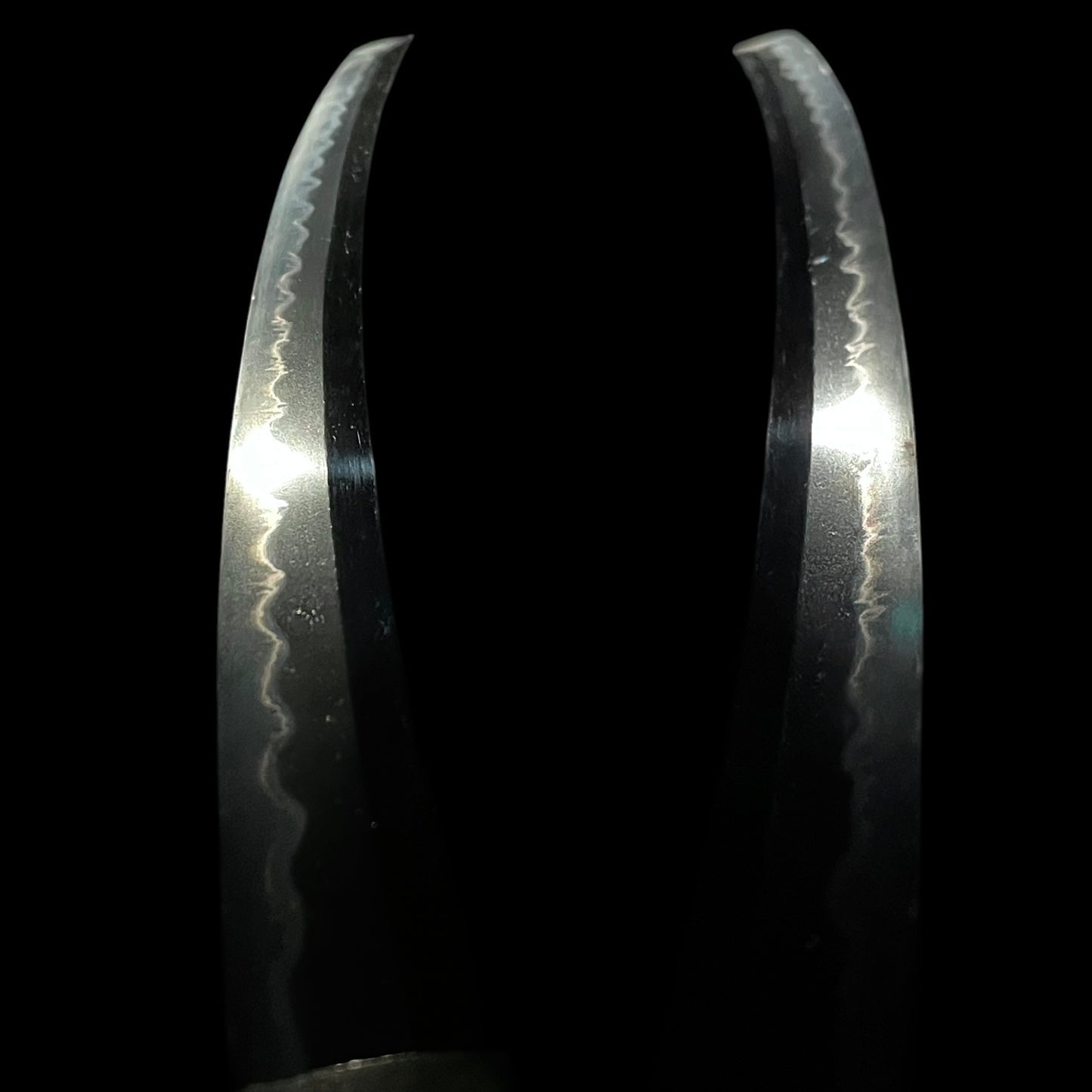 Astonishing Hamon Long Wakizashi, Edo period mumei