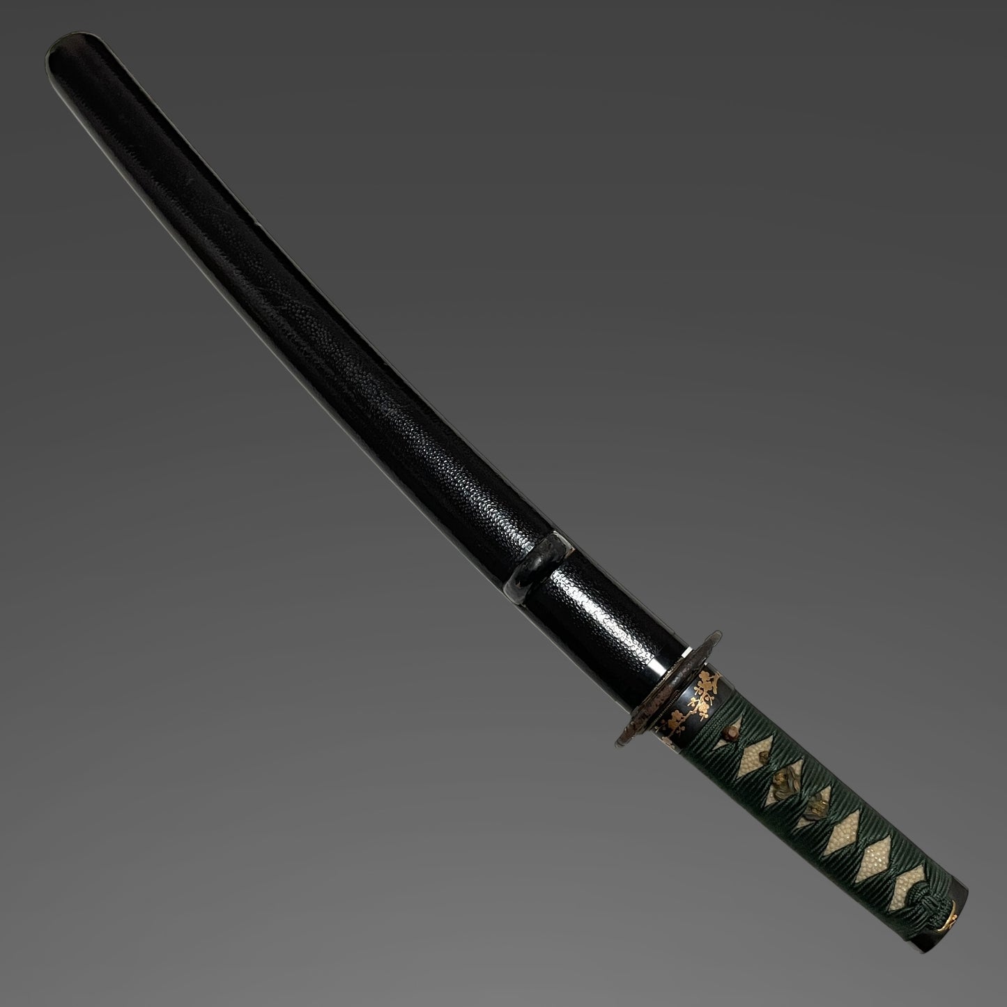 Naginata-Naoshi Zukuri 薙刀直造 Wakizashi, Miharaju Masaie 三原住正家 signed, Edo period