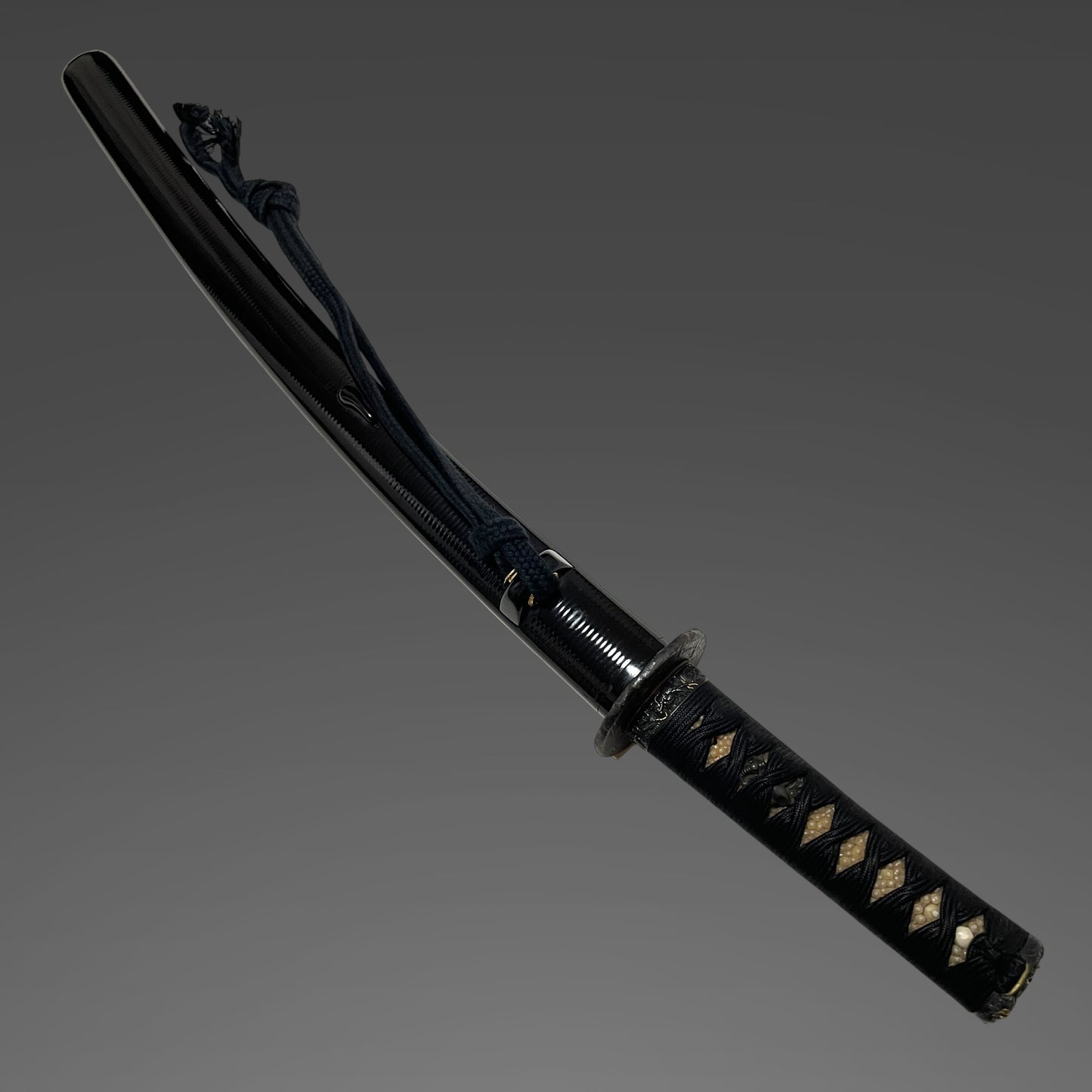 Ookissaki 大切先 Wakizashi, Dragon Fuchikashira, 因州住壽正 signed Kozuka, Edo period mumei