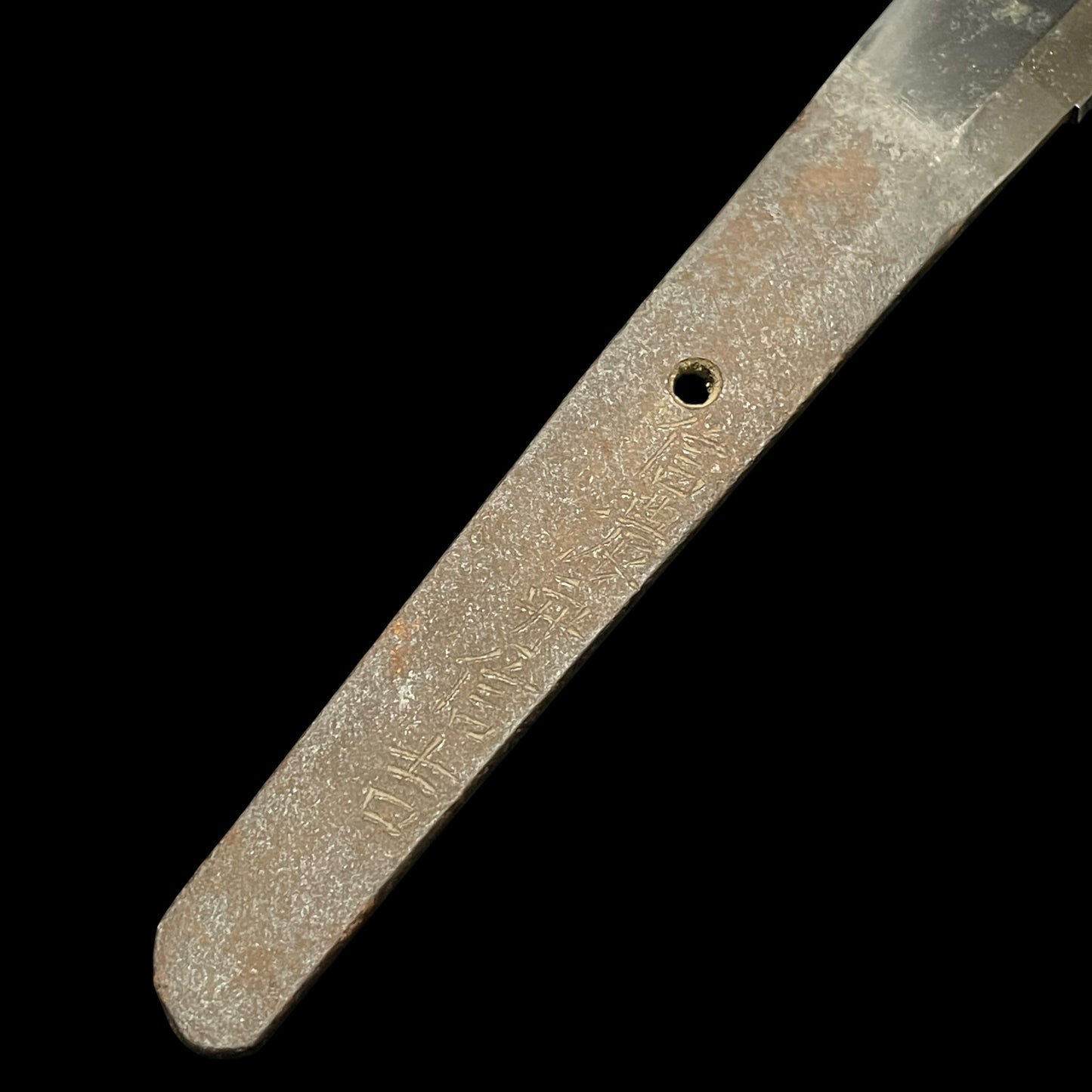 Shinanokami Nobuyoshi 信濃守信吉 signed Long Wakizashi, Edo period