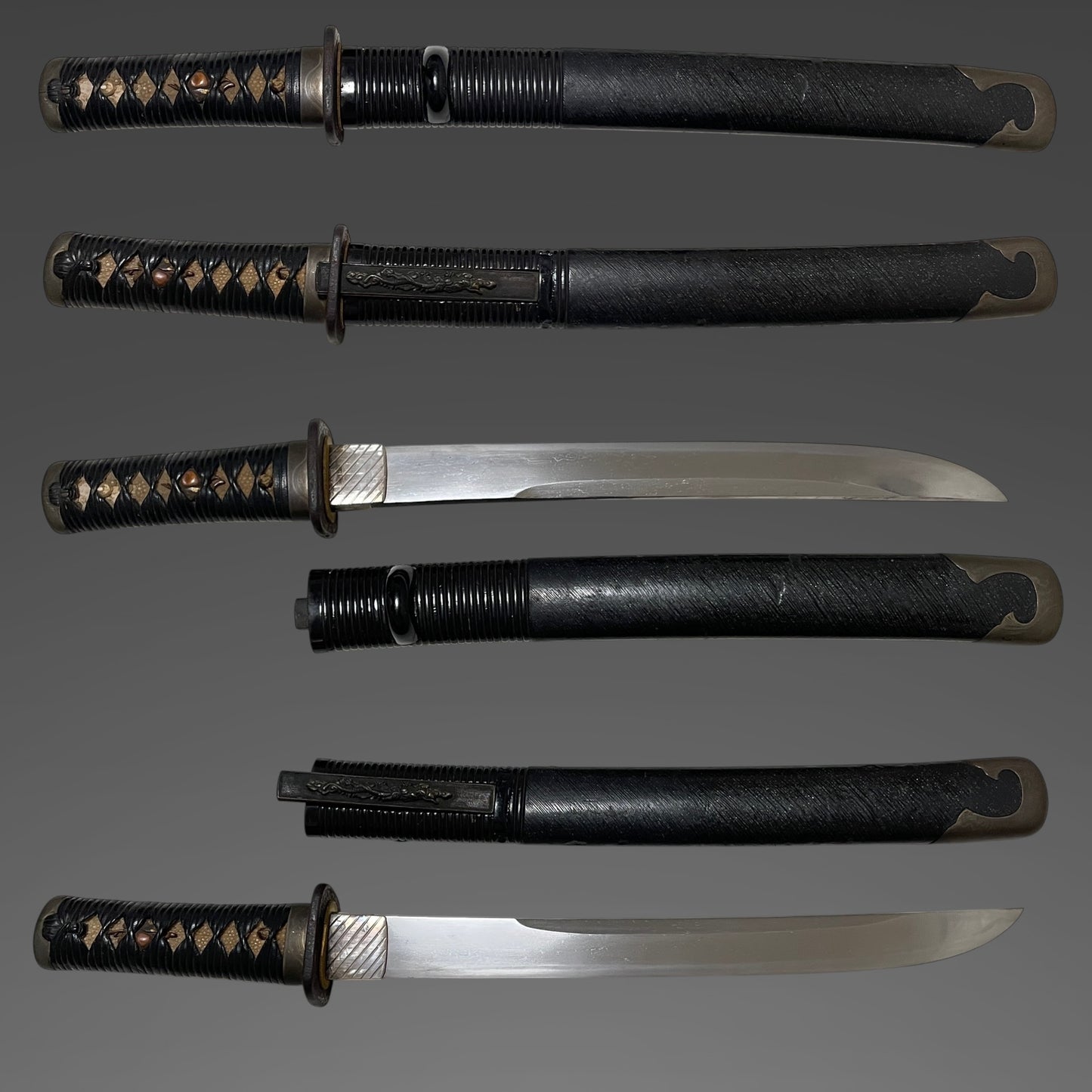 Unokubi-Zukuri 鵜首造, Koshikizami-Saya 腰刻鞘 TANTO, Thick Blade, with Dragon Kozuka