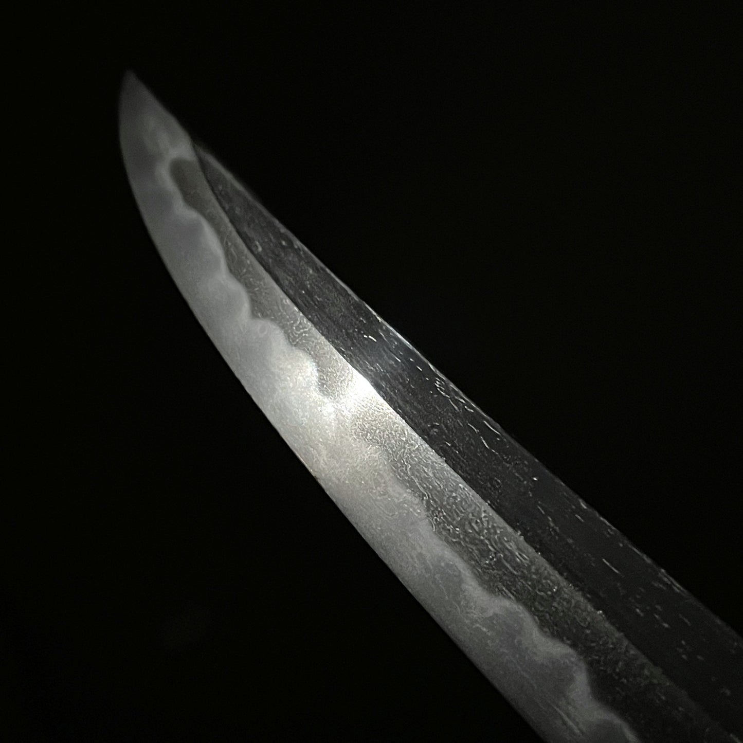 Nagamaki Naoshi Style Wakizashi, Signed Shibuichi Tsuba, Muromachi period mumei