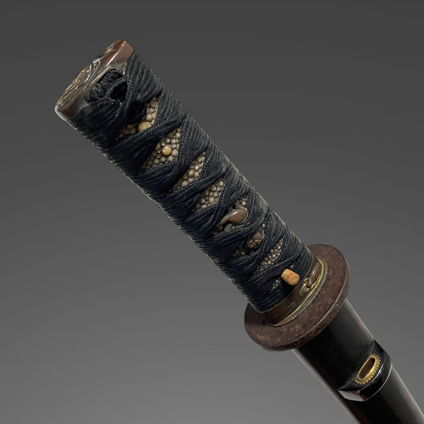 Shobuzukuri Wakizashi, Tiger Menuki, with Kozuka, Edo period mumei
