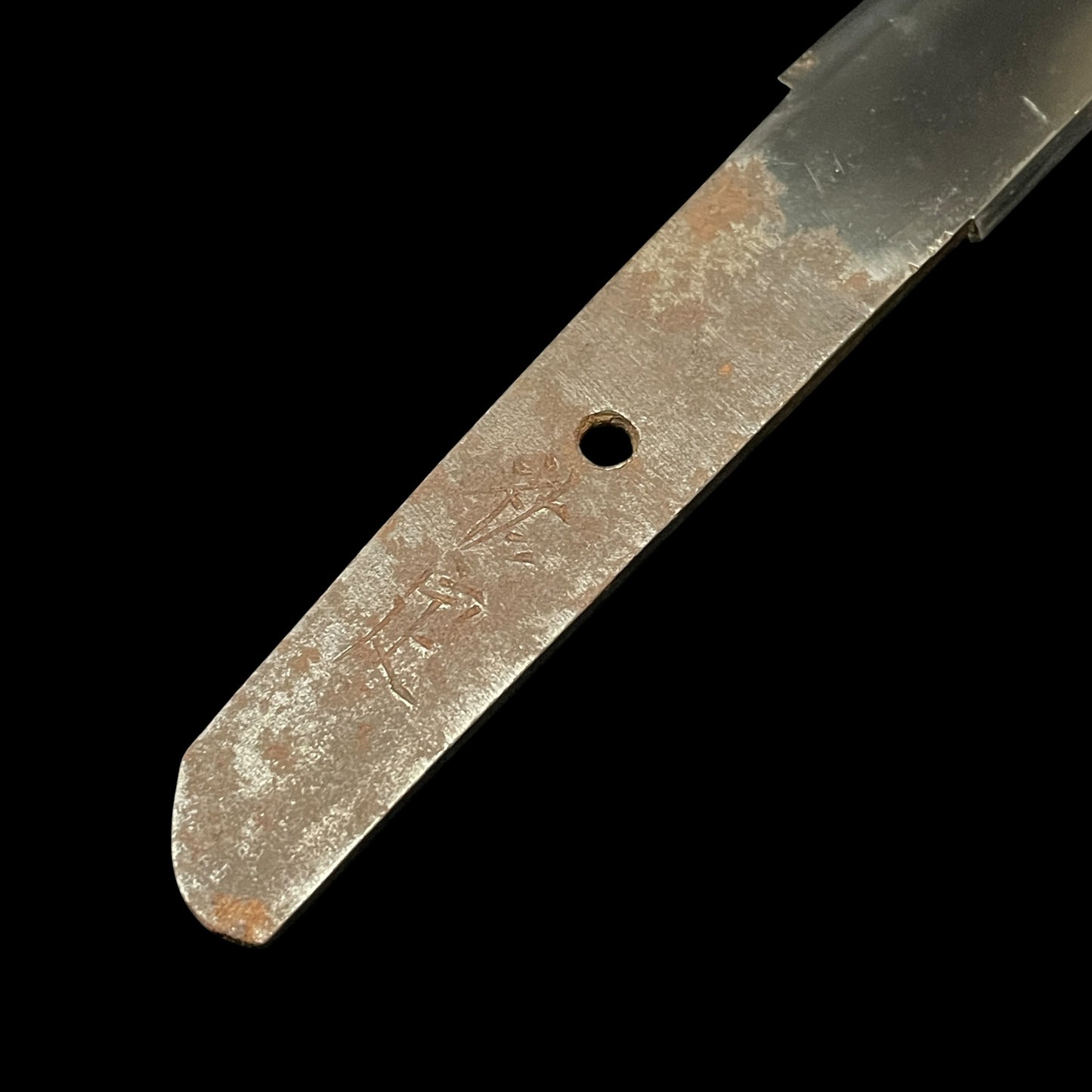 Sukesada 祐定 signed Aikuchi Koshirae Sunnobi-TANTO, Copper Fittings with Kozuka