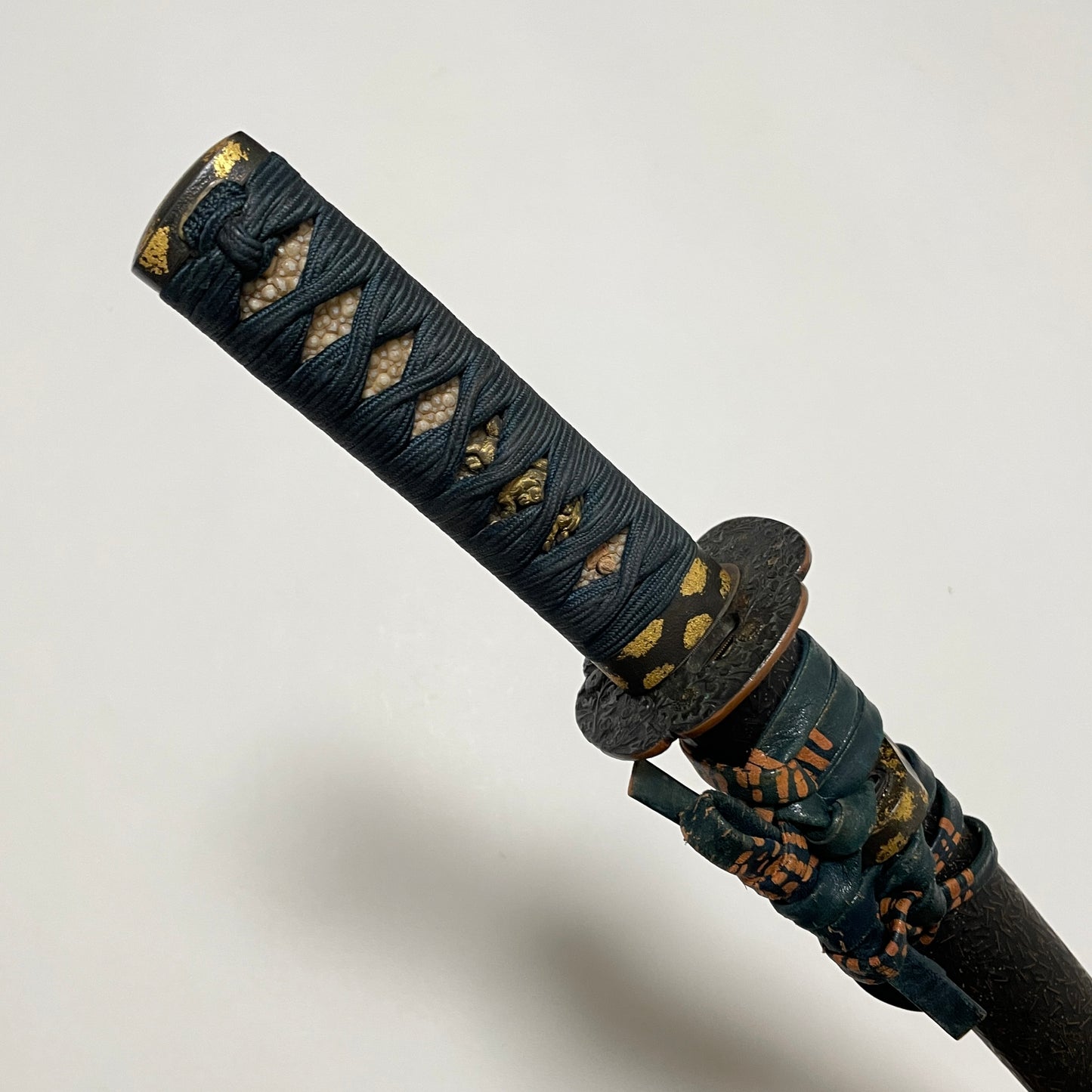 Kanesugi 兼杦 signed Sunnobi-TANTO 寸延短刀, Late Muromachi period