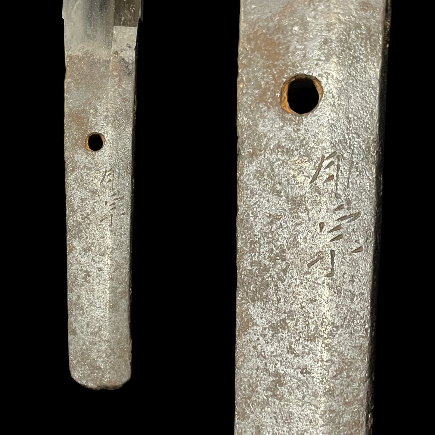 Sukemune 助宗 signed Long Wakizashi, Shakudo Pine needles Fuchikashira, Edo period