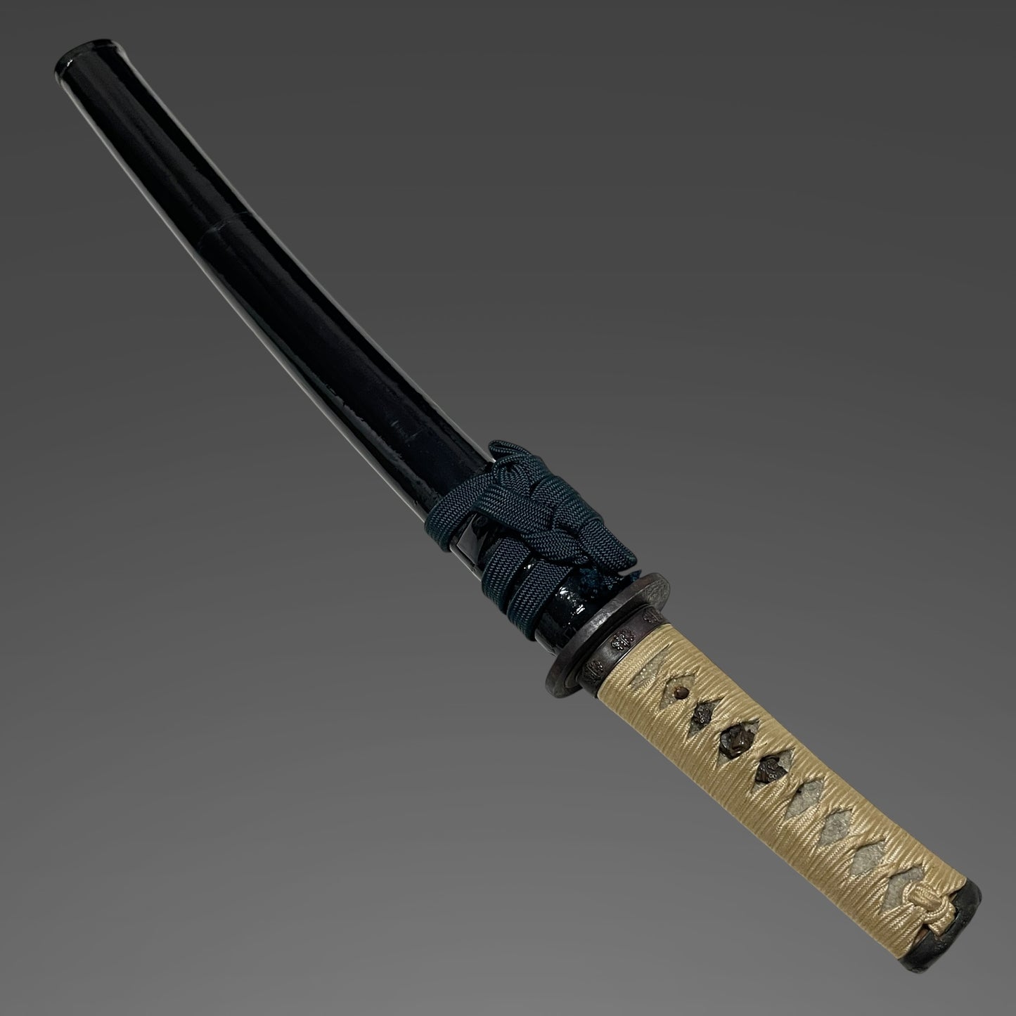 Gunome Hamon, Sunnobi-Tanto 寸延短刀, Koshi-hi 腰樋, Late Muromachi period mumei