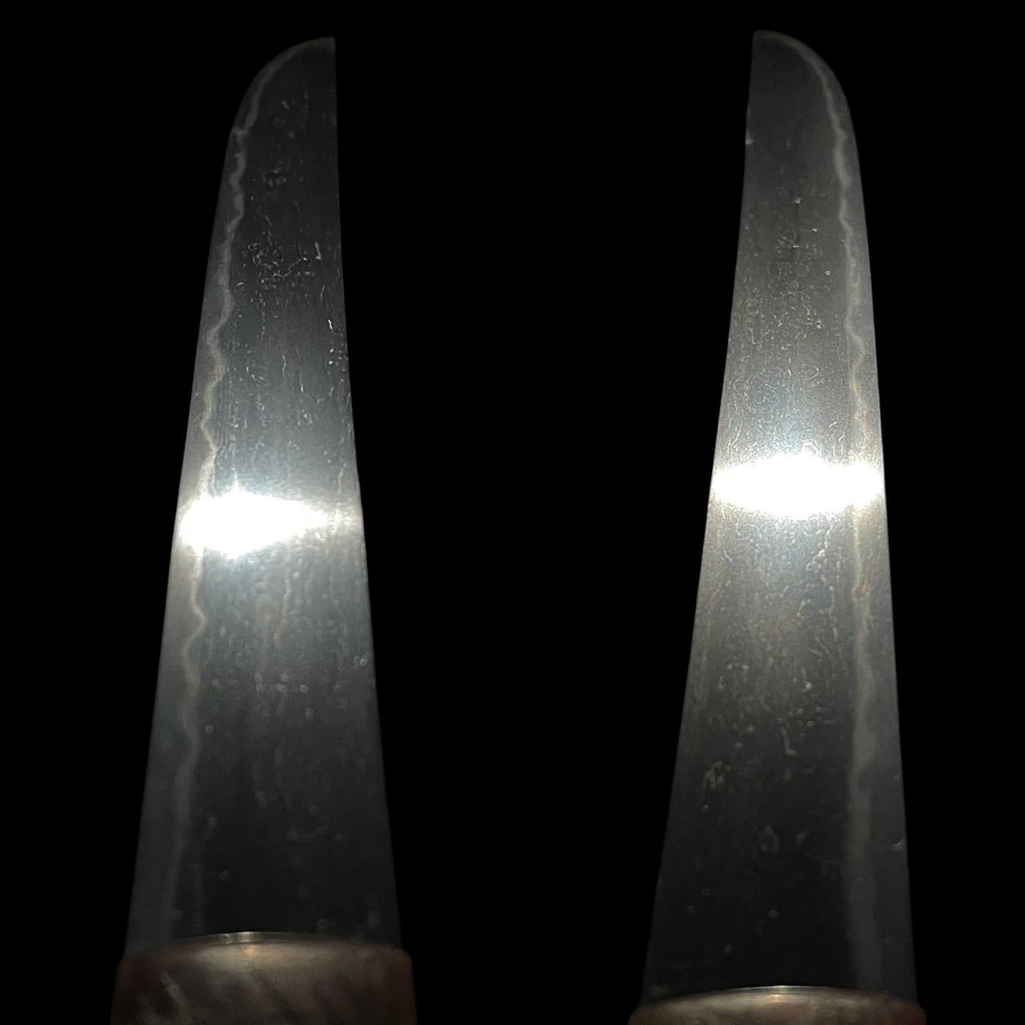 Fuyuhiro 冬廣 signed Hirazukuri TANTO in Shirasaya, Muromachi period