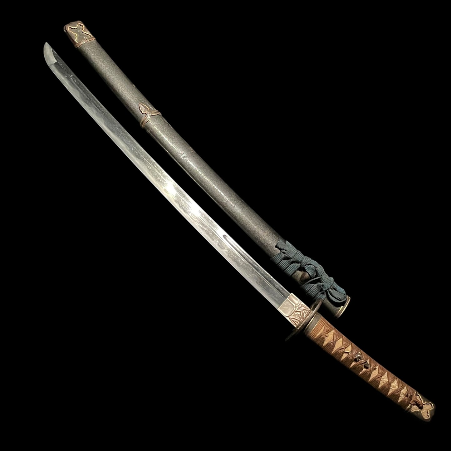 Bat Menuki 蝙蝠目貫, Handachi-Koshirae 半太刀拵 Wakizashi, Edo period mumei