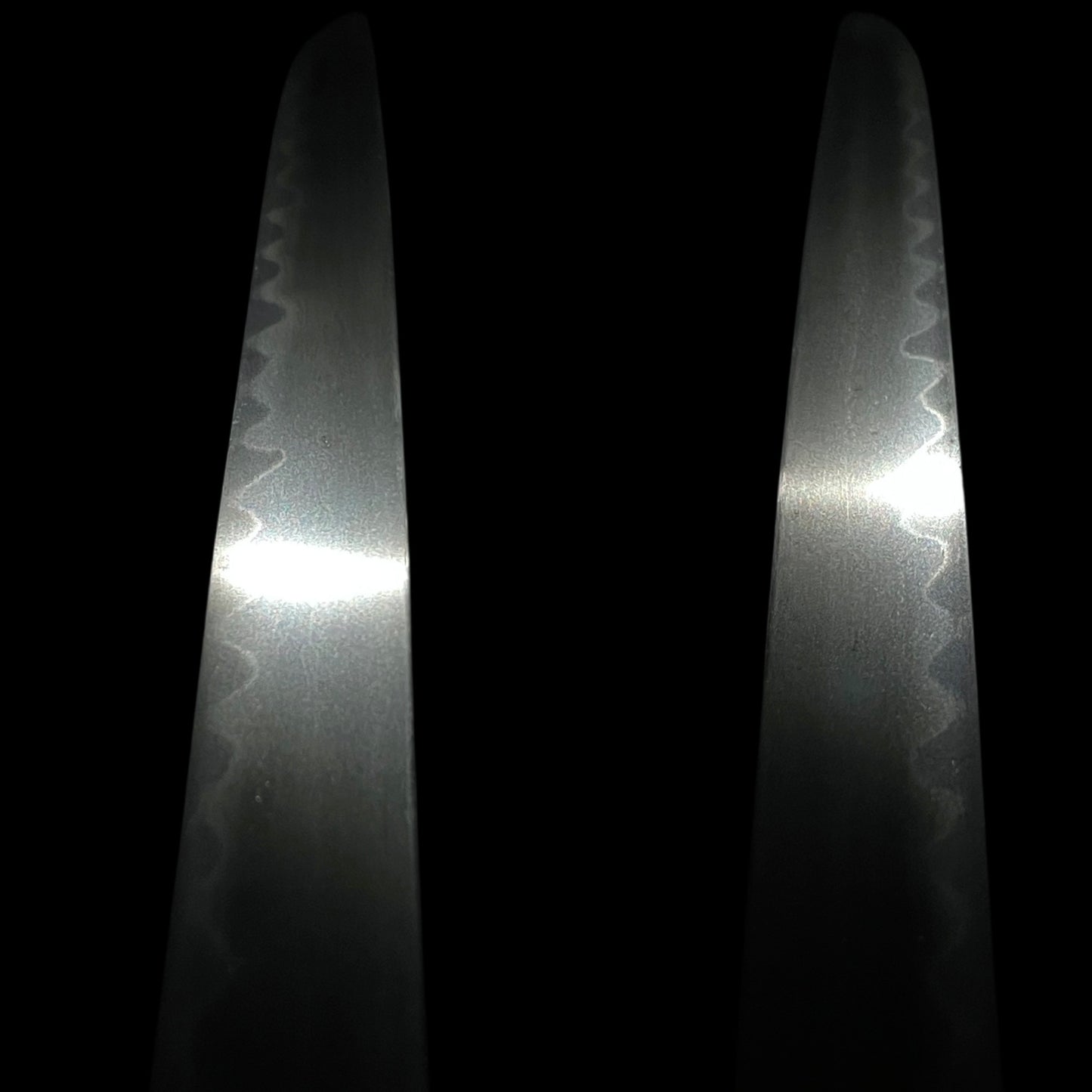 Gunome-Hamon 互目刃文 Tanto, Thick and Straight blade, Edo period mumei