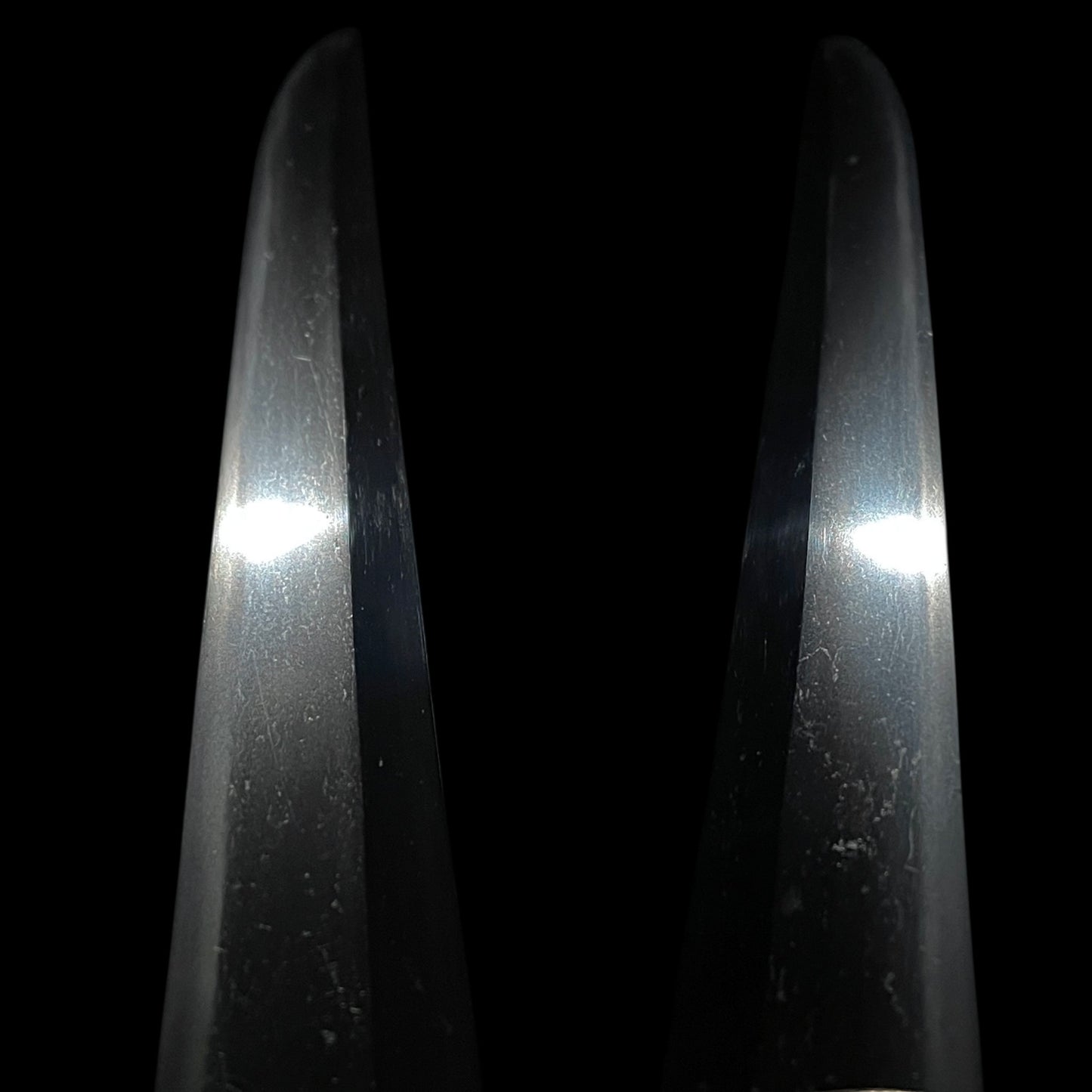 Kawari-Shobuzukuri 変わり菖蒲造り TANTO, Thick blade, Edo period mumei