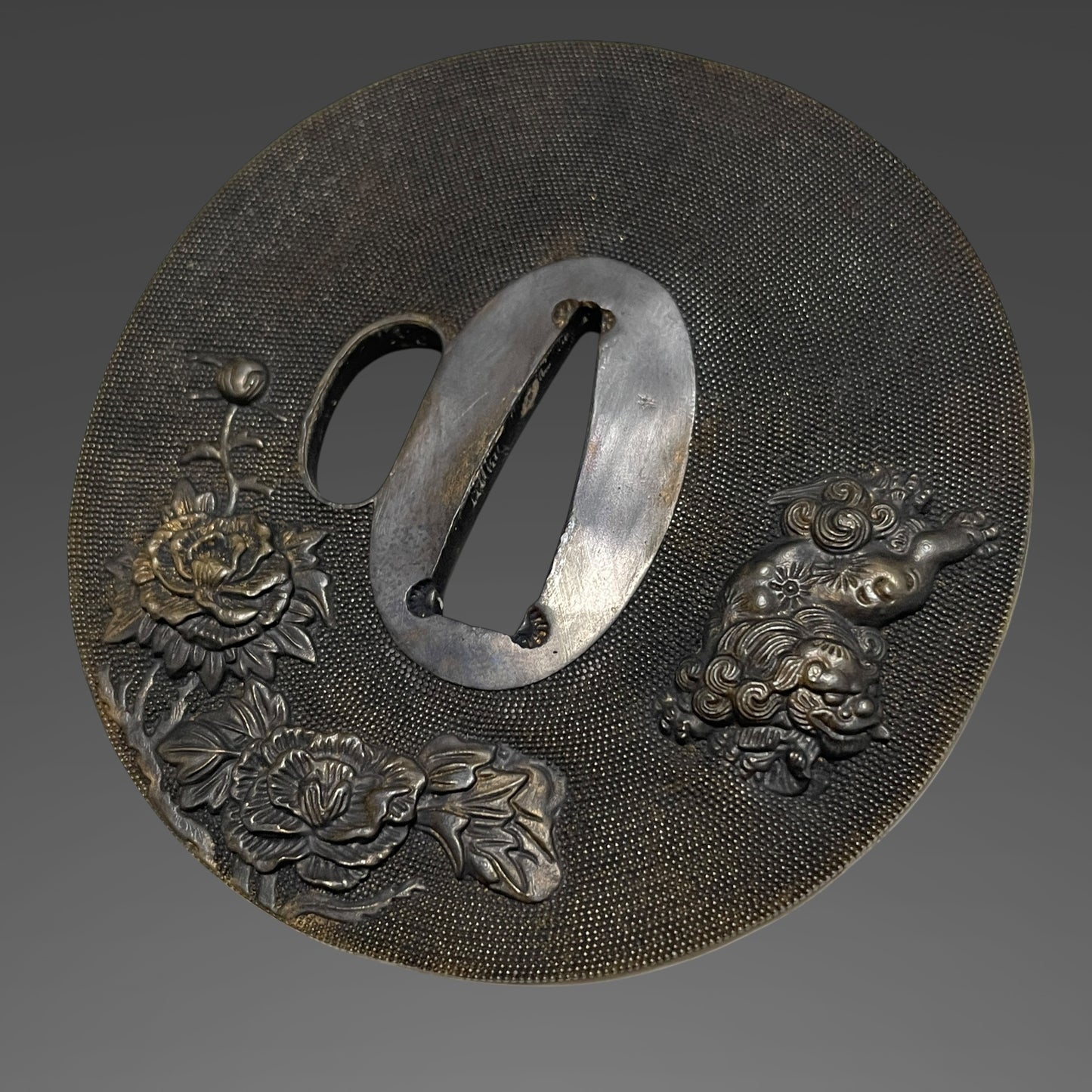 Katsushige 勝重 signed Long Wakizashi, Botanjishi Tsuba, Dragon Kozuka, Edo period