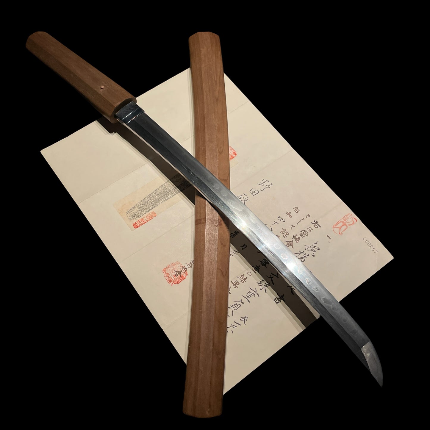 Tobiyaki 飛焼 Wakizashi, 文殊重貞 Monju Shigesada signed, Early Edo period