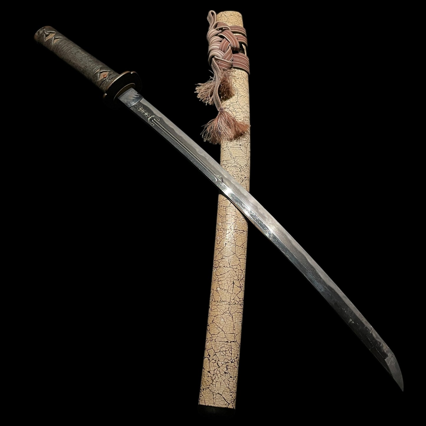 Rankaku-Saya 卵殻鞘, HORIMONO 彫物 Wakizashi, Yamagane Tsuba, Edo period mumei