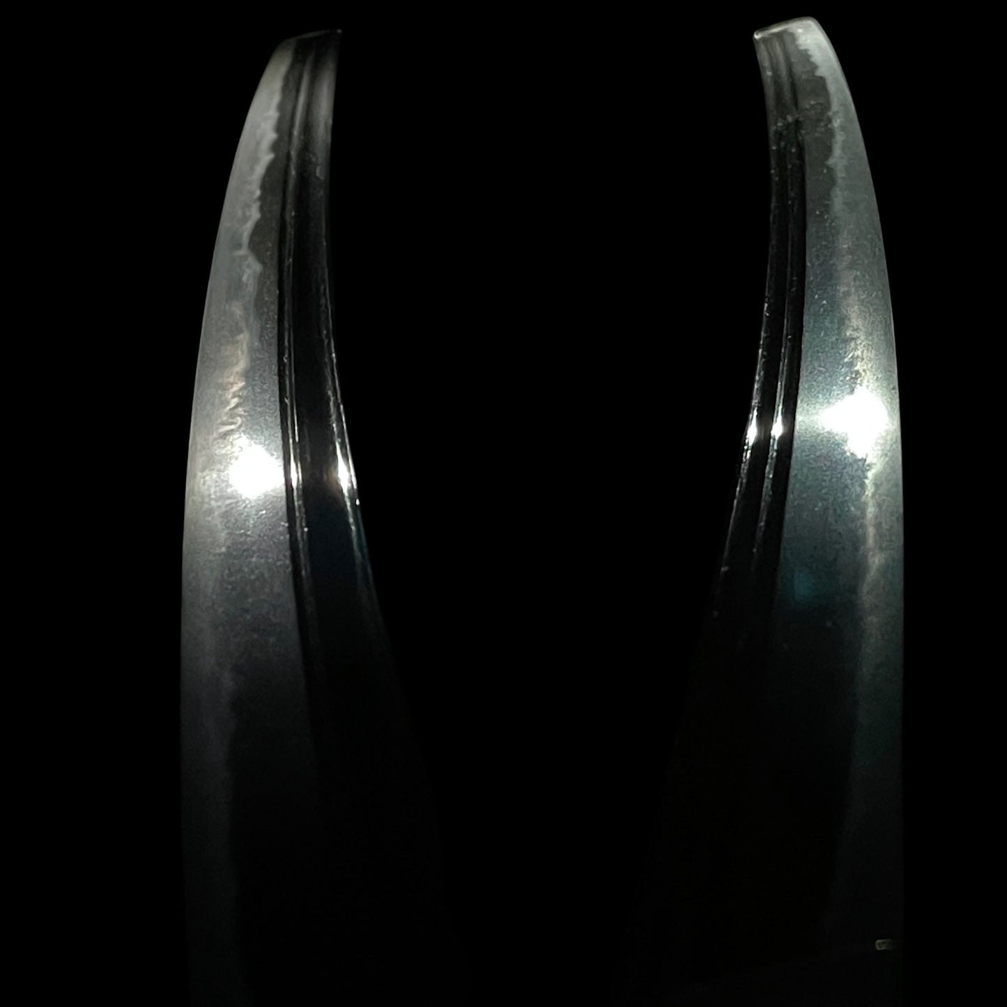 Iyonojo Munetsugu 伊予掾宗次 KATANA, Wide and Thick, Hizen School, Early Edo period