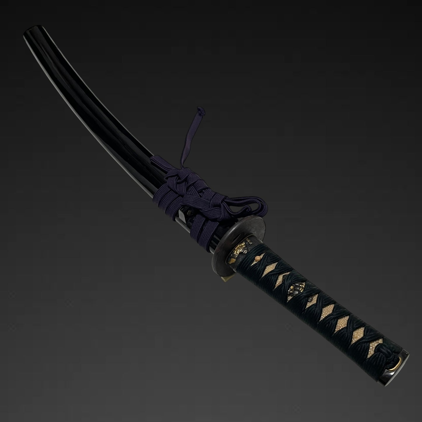 Sanbonsugi-Hamon 三本杉刃文 Wakizashi, Shichifukujin Fittings, Muromachi period mumei