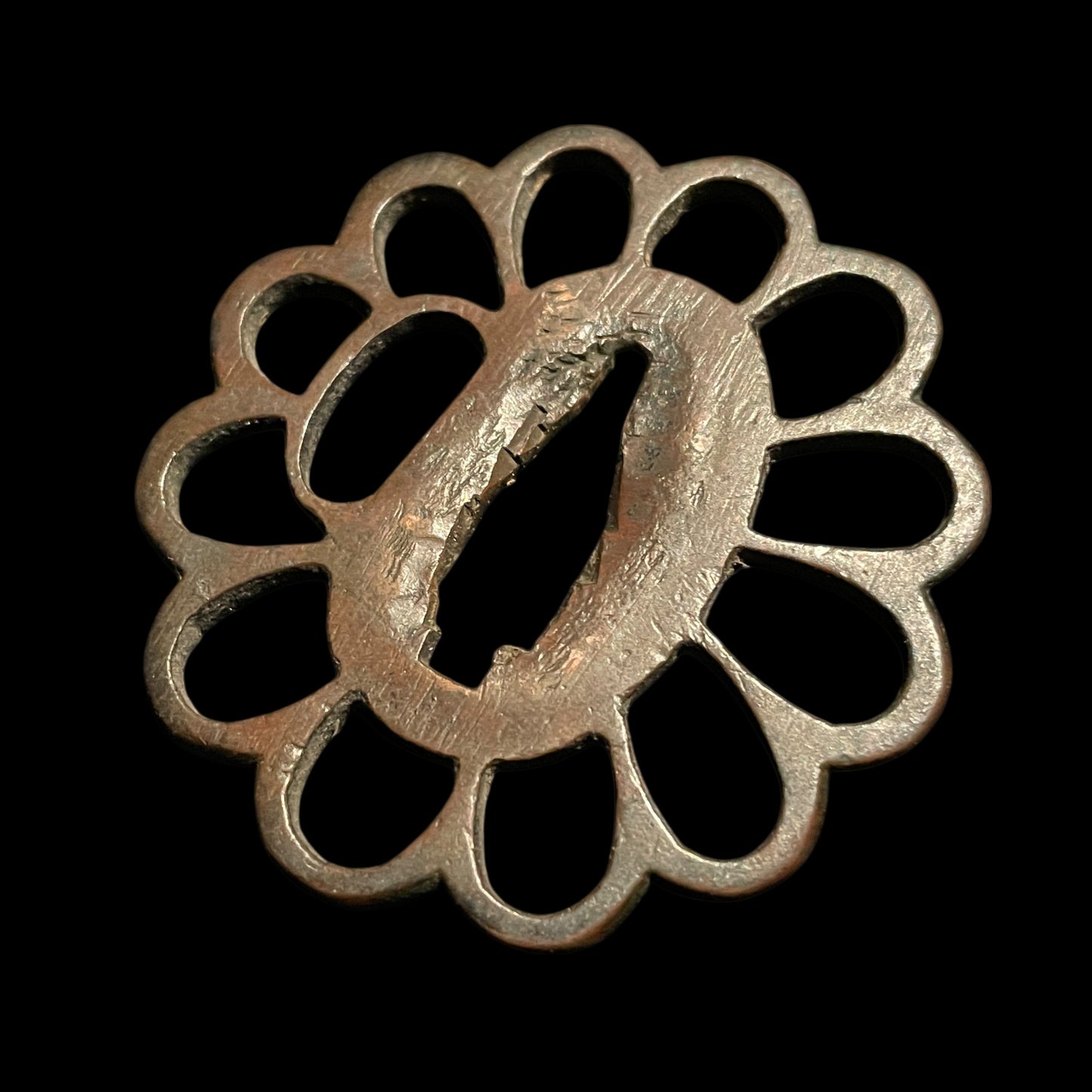 Hirazukuri Wakizashi, Yamagane Tsukashi Tsuba 山銅透鍔, Edo period mumei