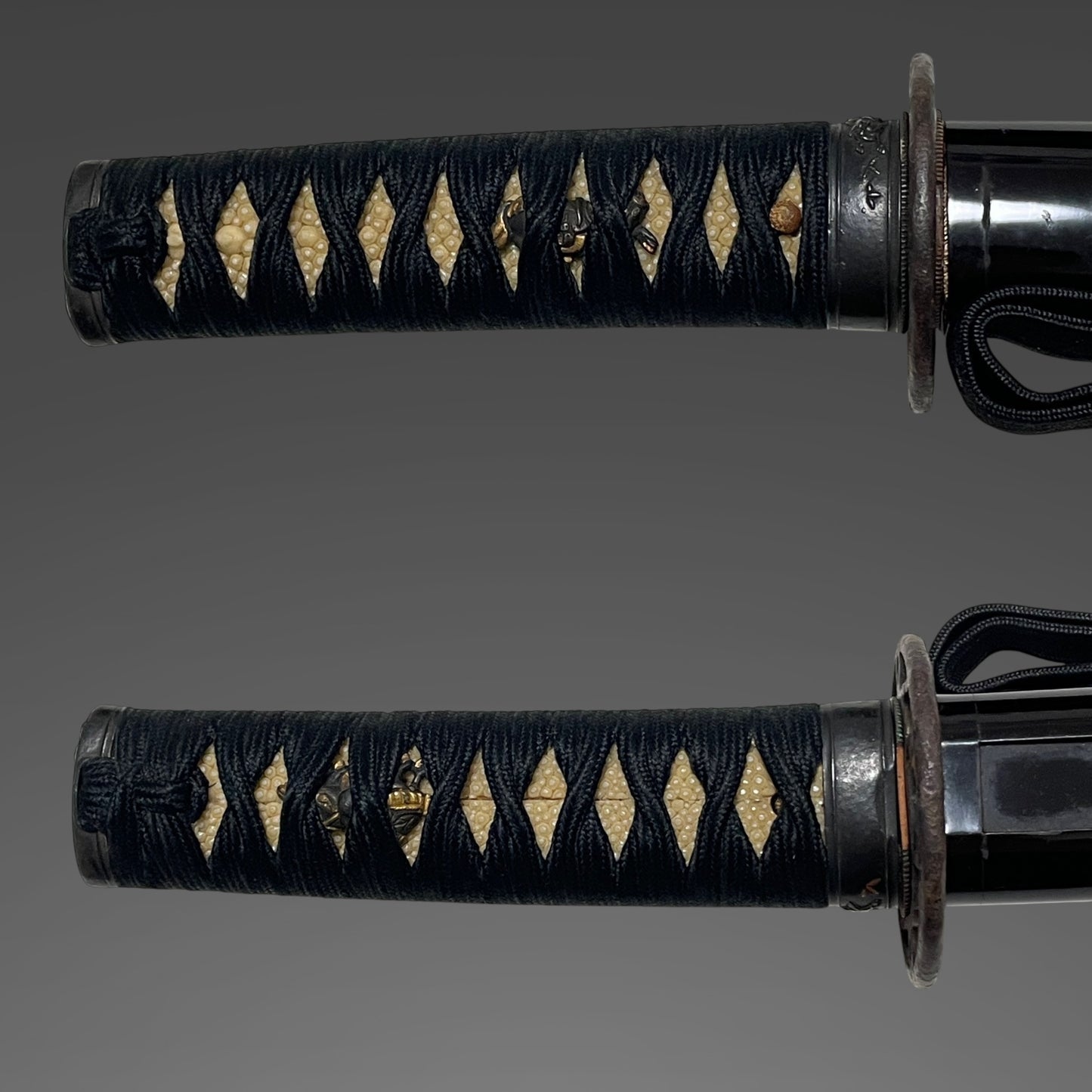 Black Wakizashi, Shakudo Shishi Fuchikashira, Edo period mumei
