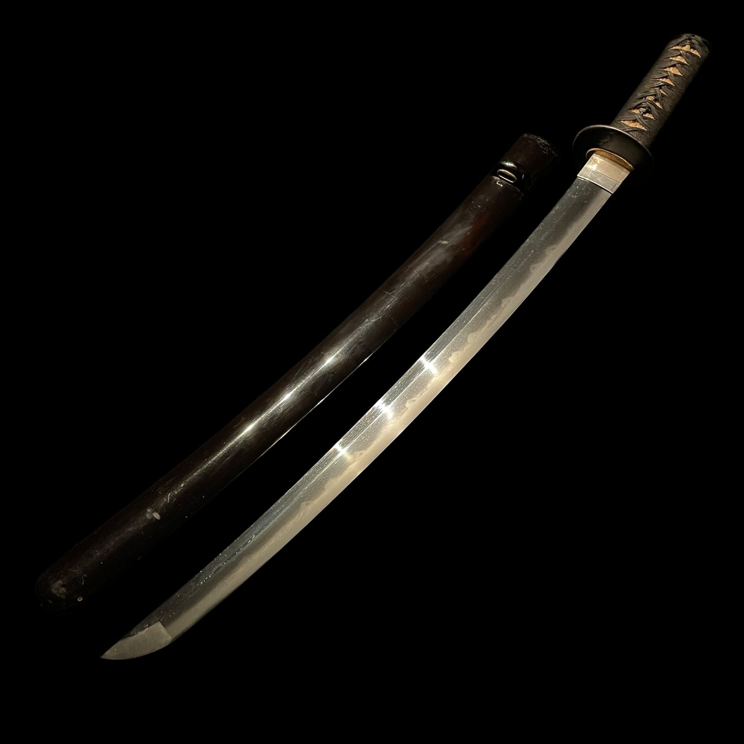 Harimadaijo Tadakuni 播磨大掾忠國 signed Wakizashi, Dragon Fuchi, Hotei Tsuba, Edo period