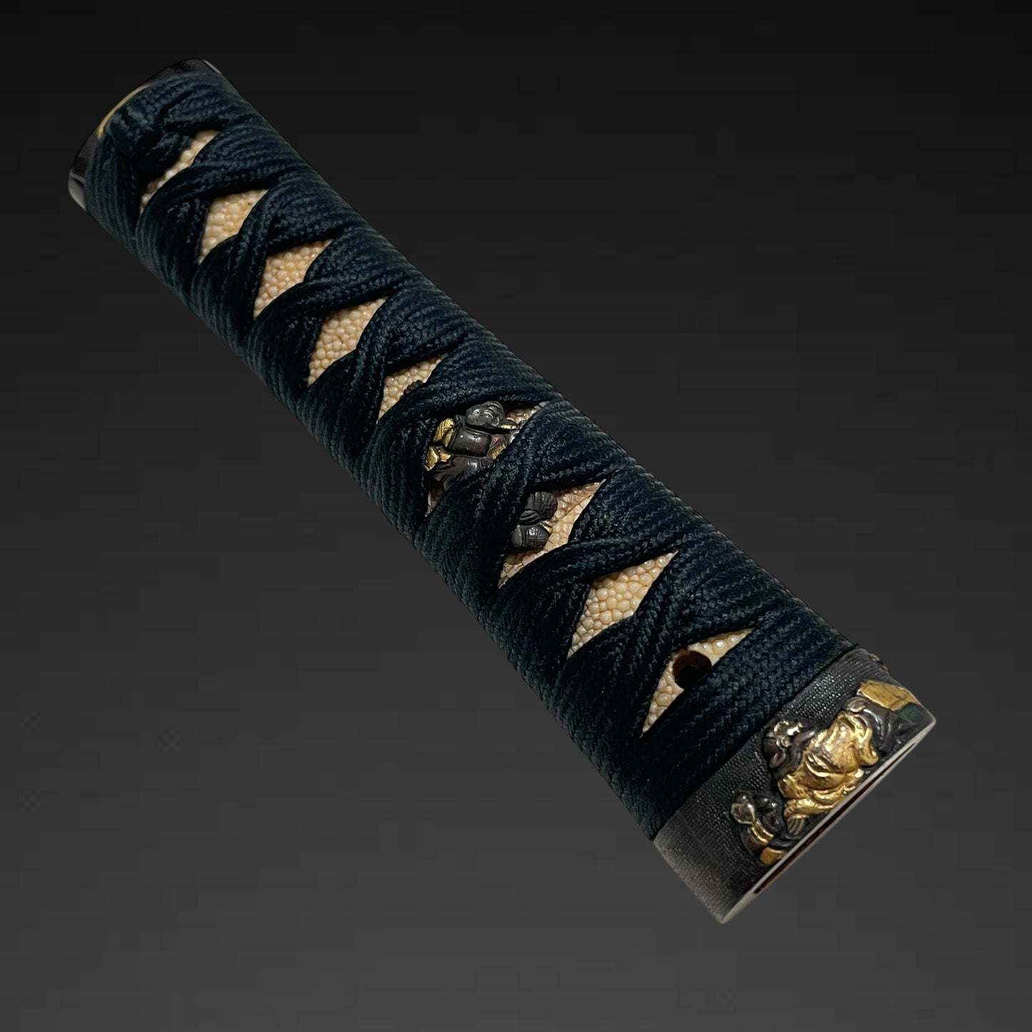 Sanbonsugi-Hamon 三本杉刃文 Wakizashi, Shichifukujin Fittings, Muromachi period mumei