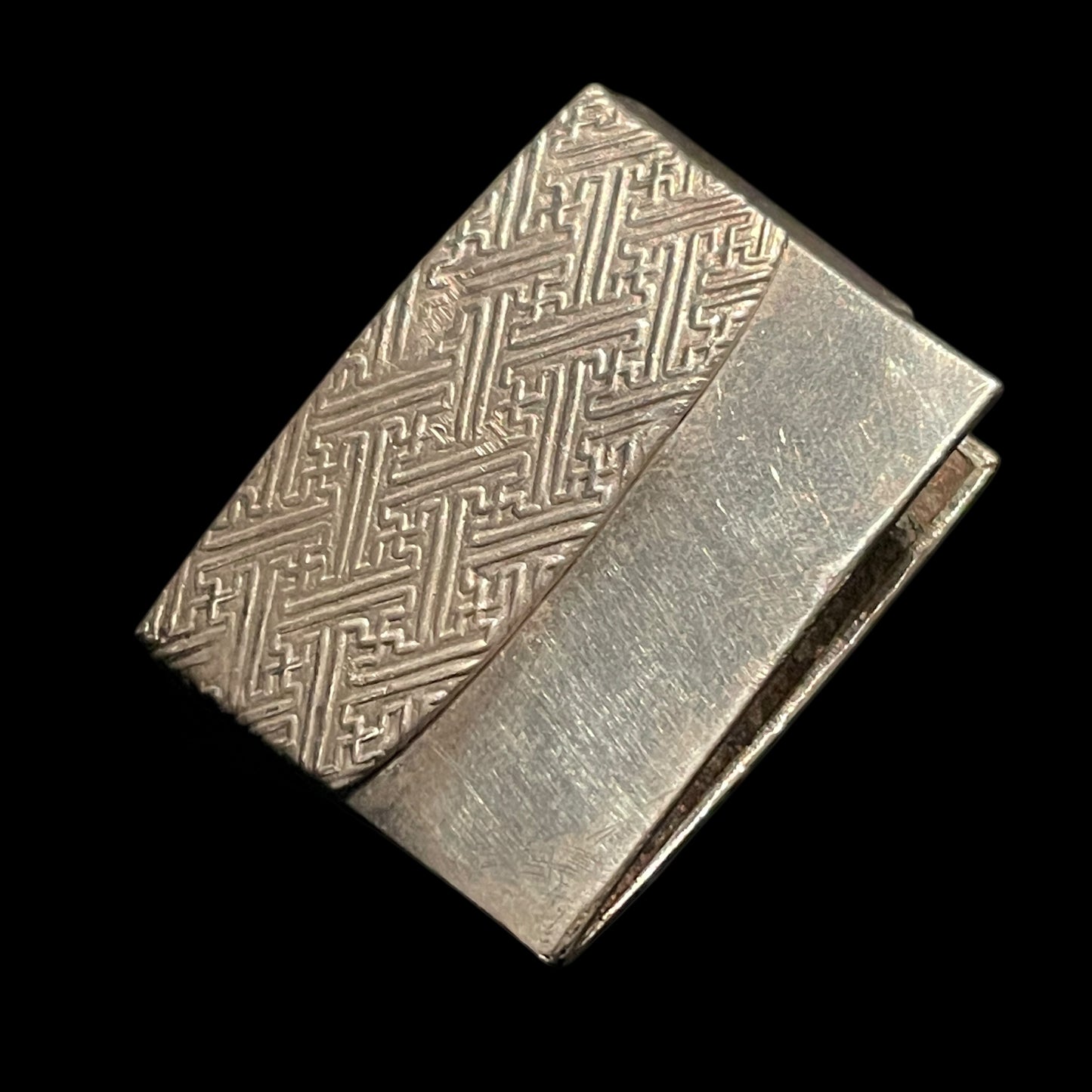 Toranba 濤乱刃 WAKIZASHI, Choshuhagiju Sakunoshin Tomohisa 長州萩住作之進友久 signed TSUBA