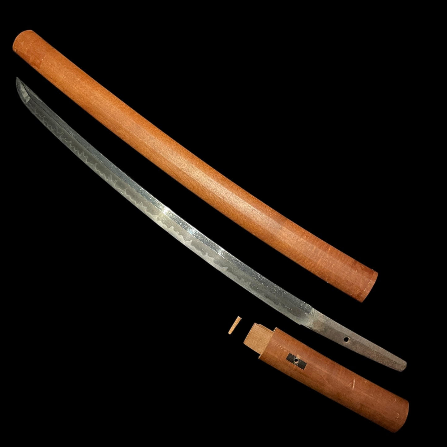 Amazing Hamon Long Wakizashi, Late Muromachi period