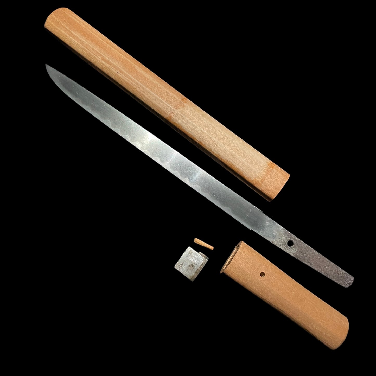 Gunome-Hamon 互目刃文 Tanto, Thick and Straight blade, Edo period mumei