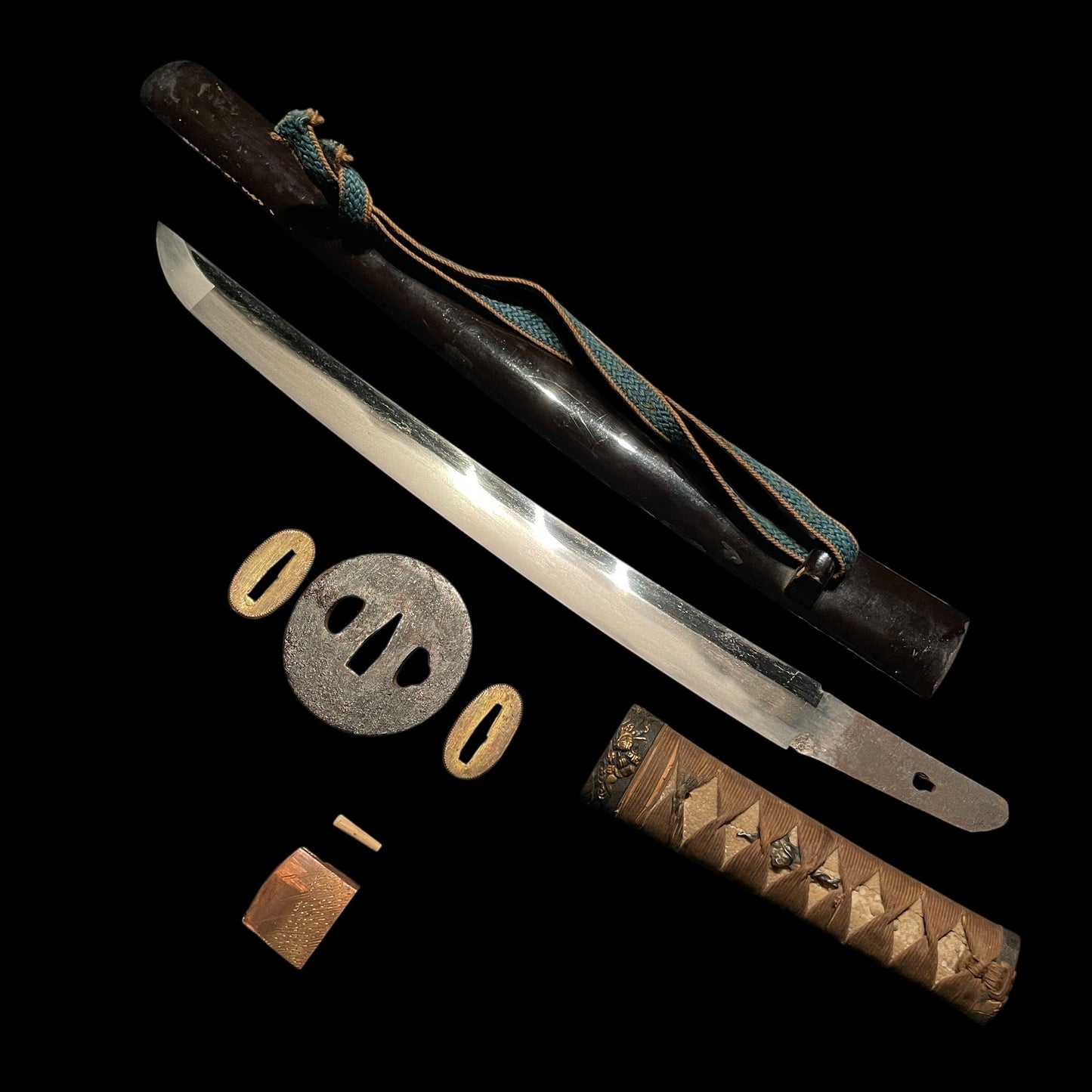 Short Wakizashi, Musha Fuchikashira 武者縁頭, Edo period mumei