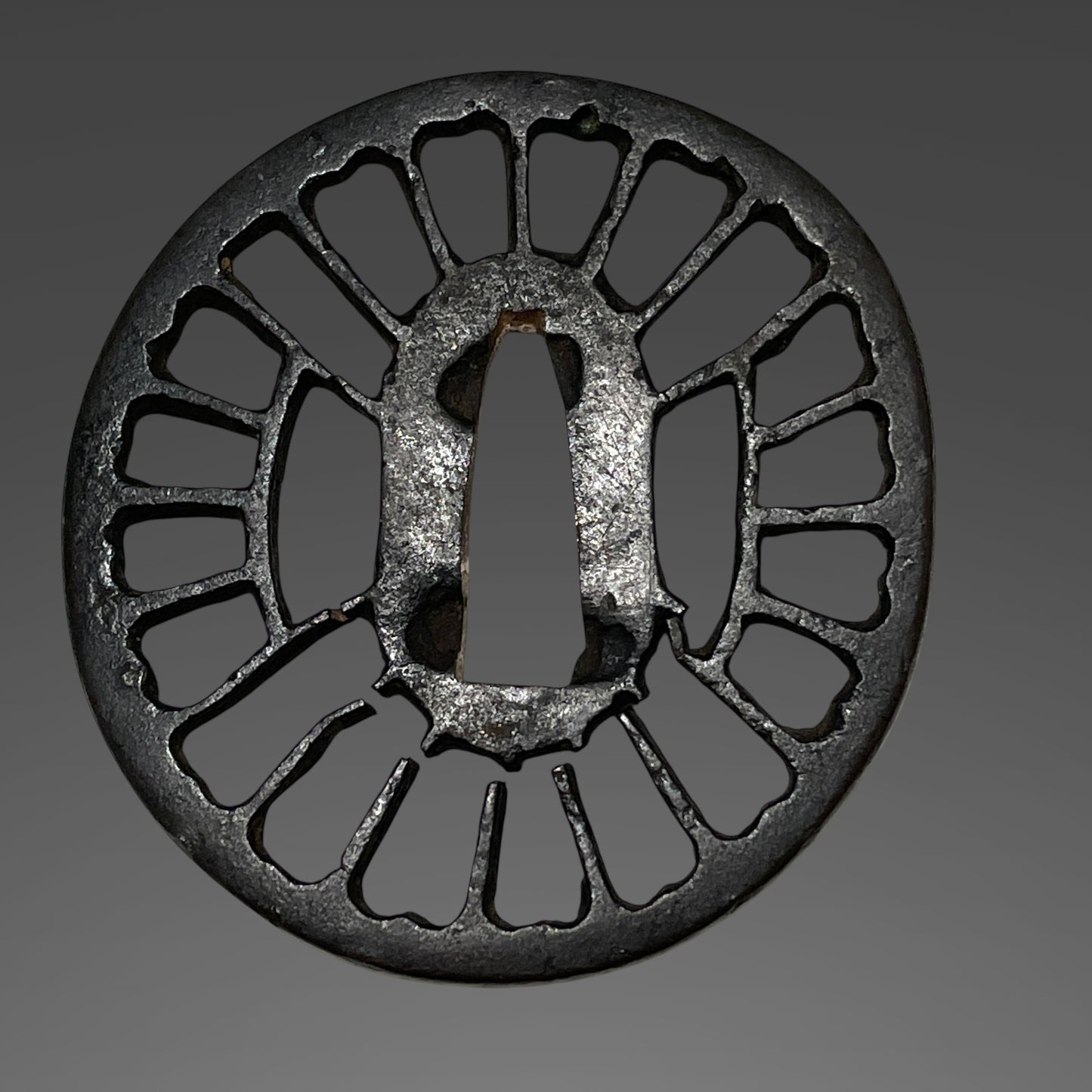 Black Wakizashi, Tsukashi Tsuba 透鍔, Early Edo period mumei